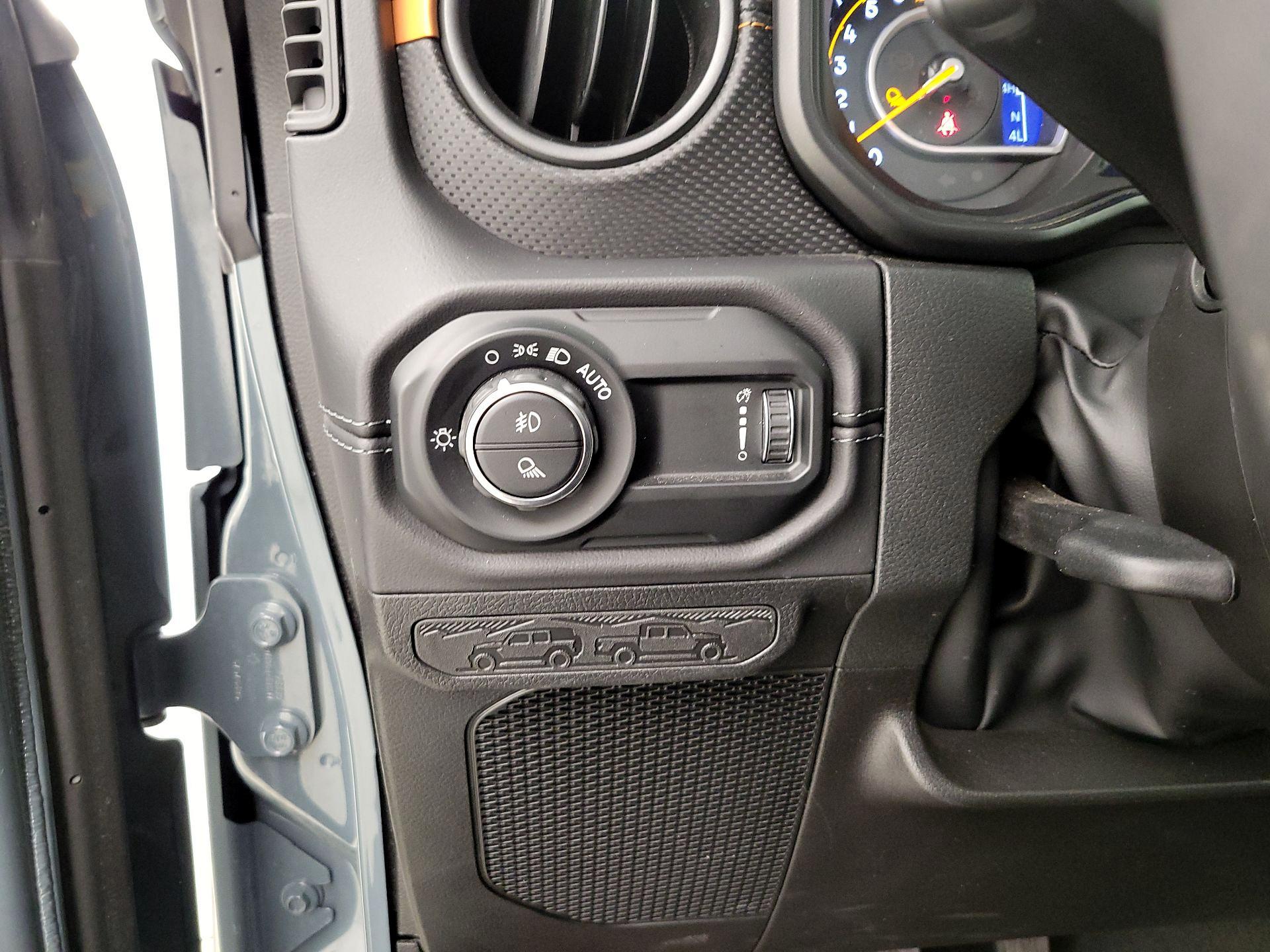 Thumbnail: 2025 Jeep Gladiator - 13