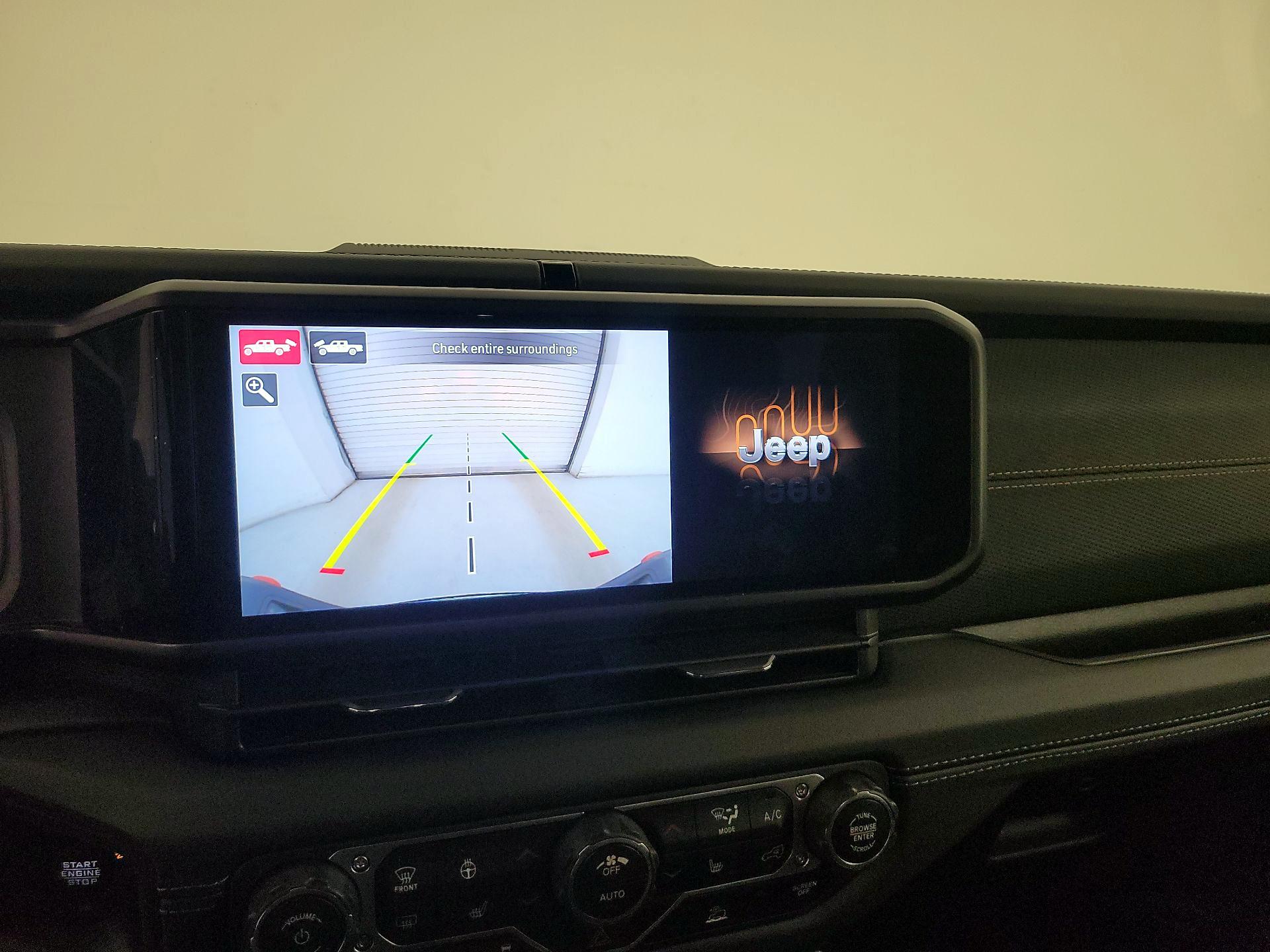 Thumbnail: 2025 Jeep Gladiator - 15