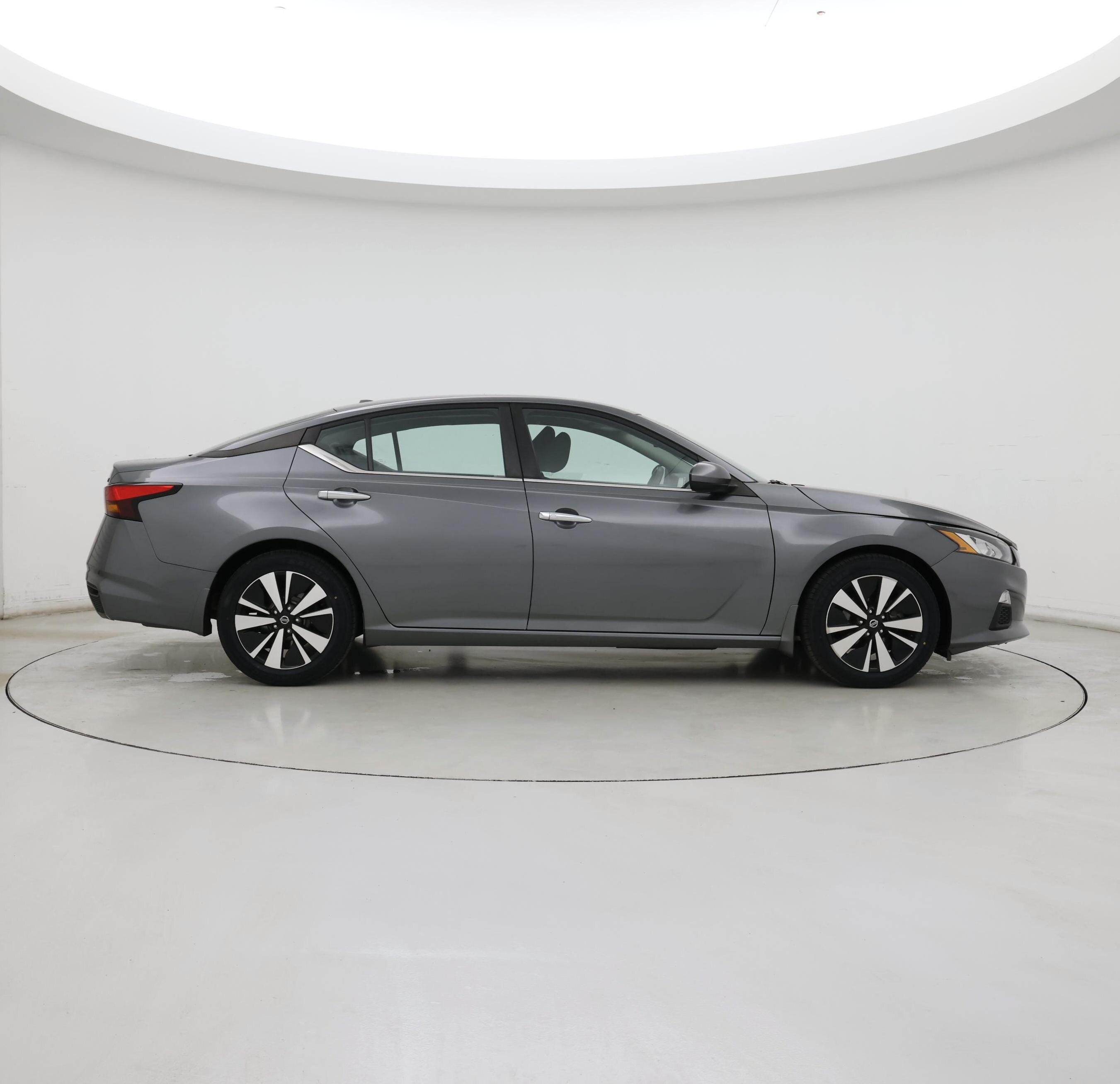 Thumbnail: 2021 Nissan Altima - 7