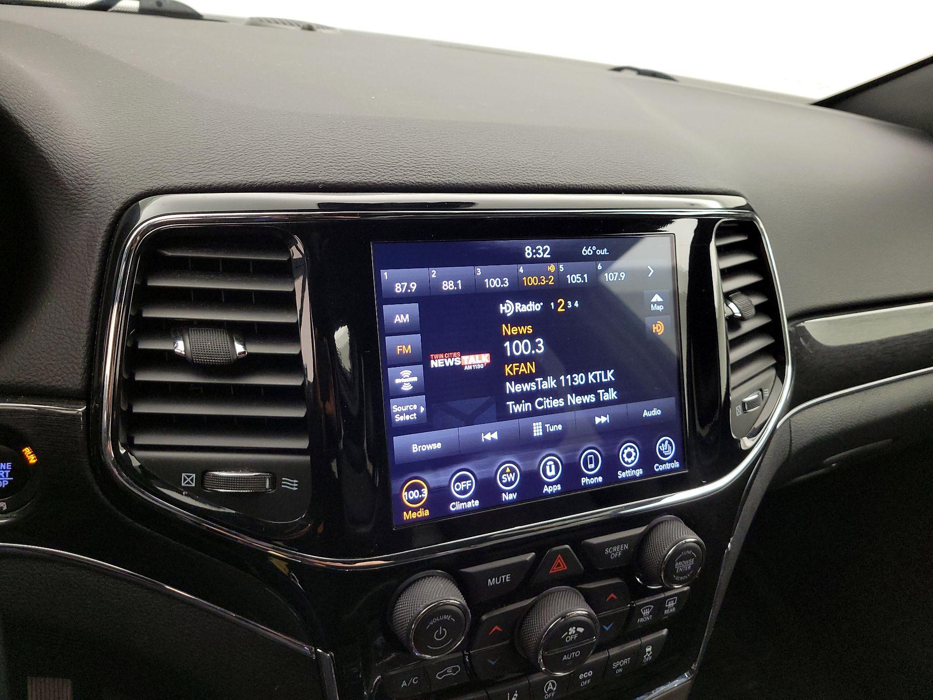 Thumbnail: 2021 Jeep Grand Cherokee - 16