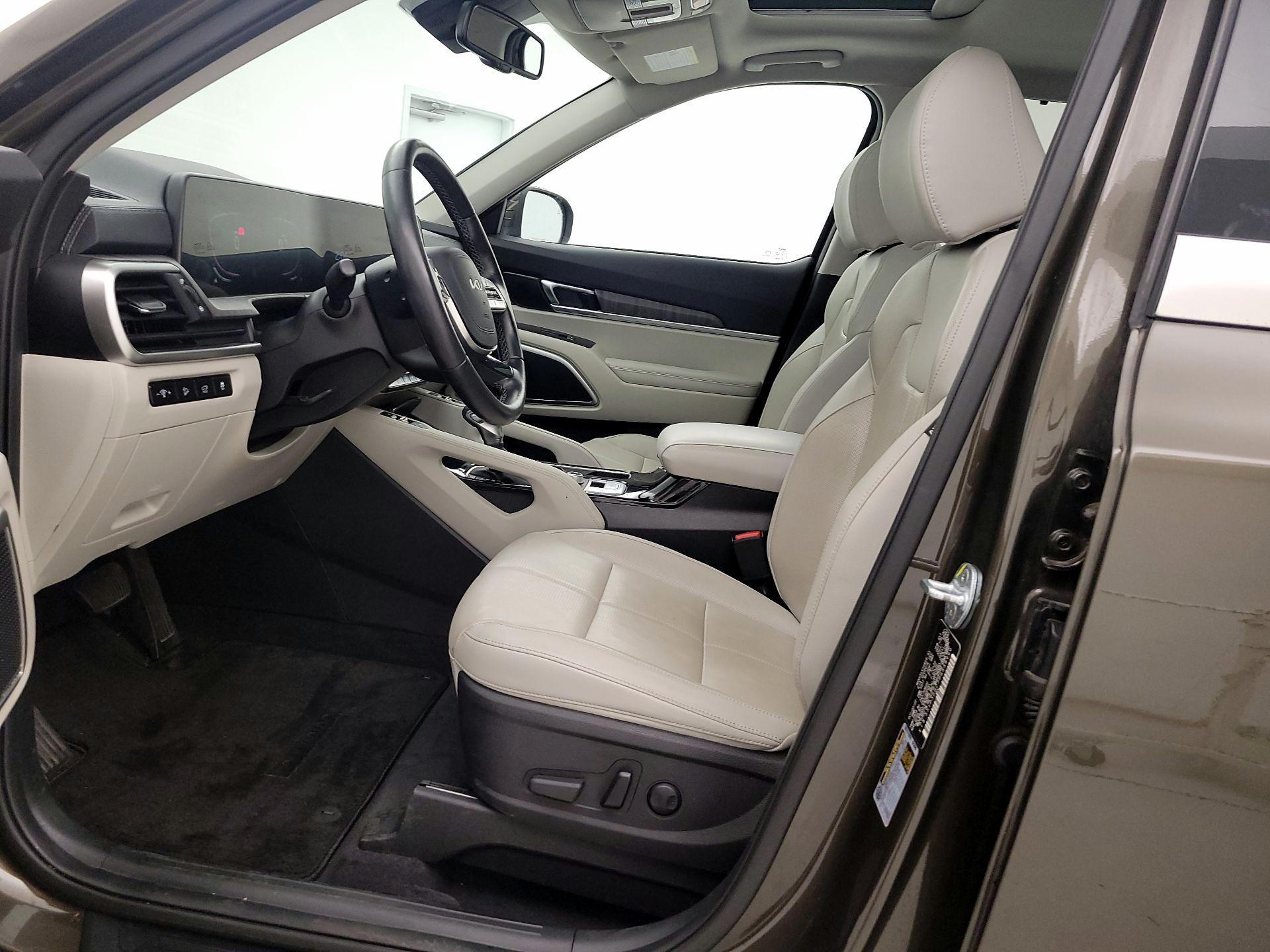 Thumbnail: 2023 Kia Telluride - 11