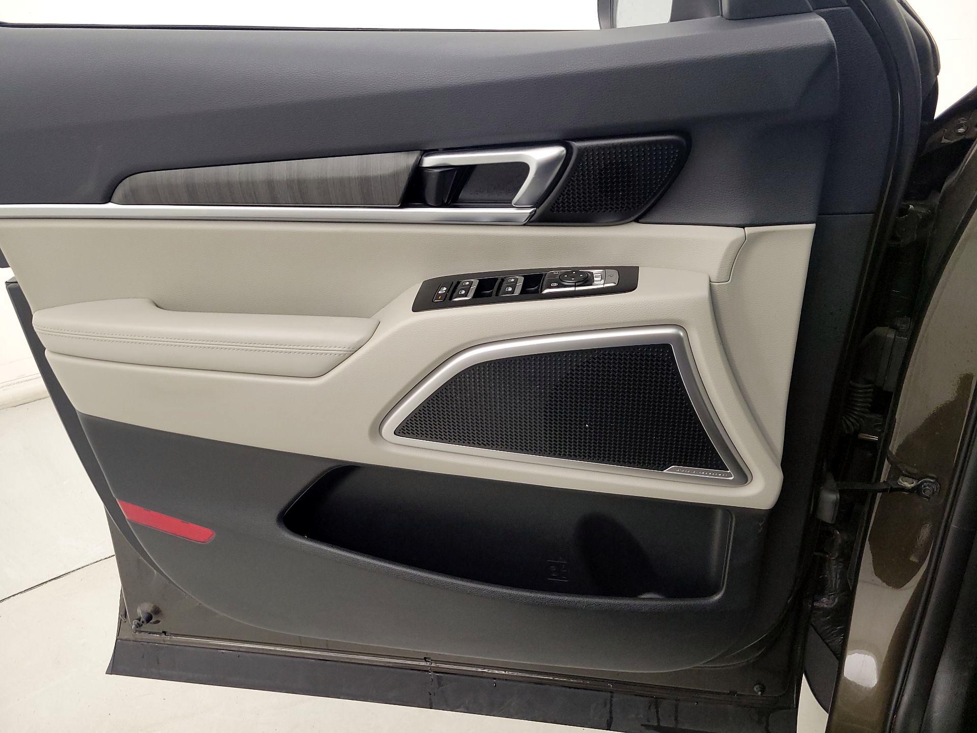 Thumbnail: 2023 Kia Telluride - 12