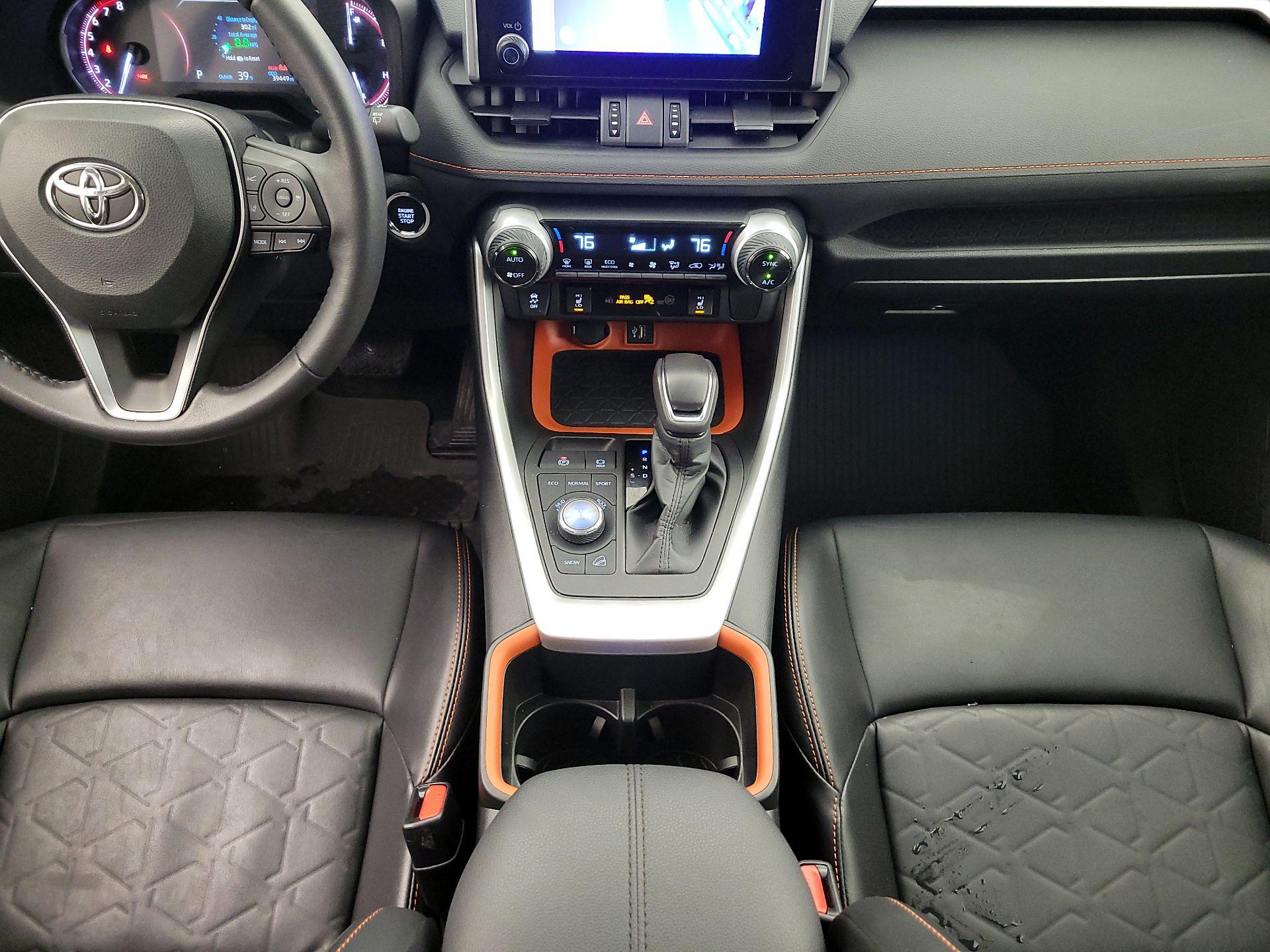 Thumbnail: 2024 Toyota RAV4 - 18