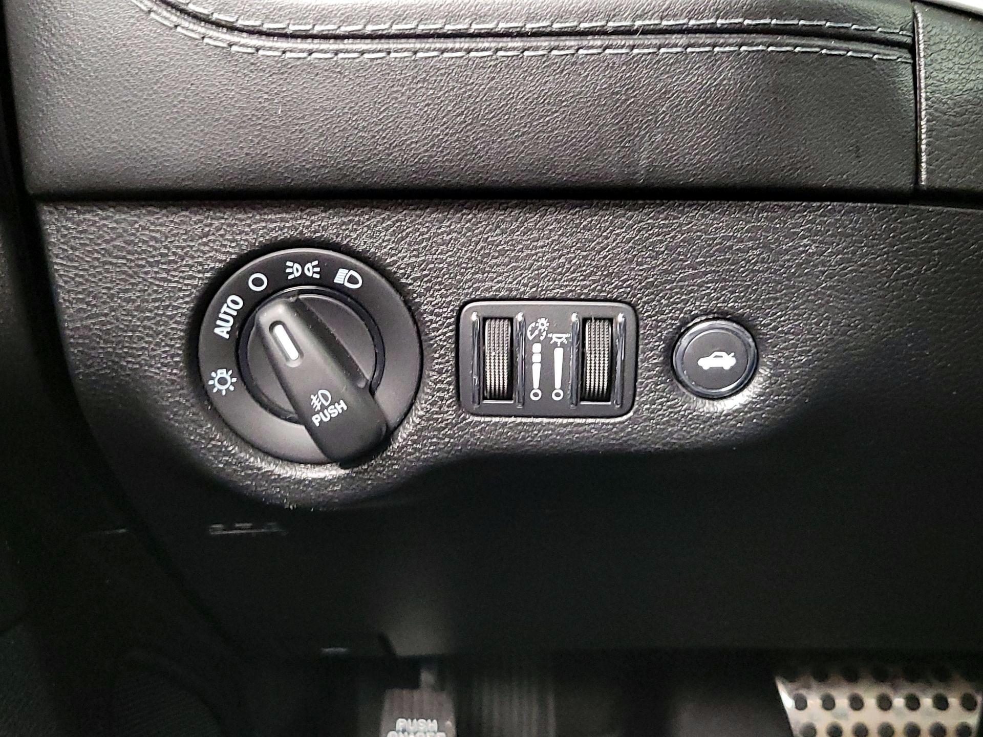 Thumbnail: 2021 Dodge Charger - 13