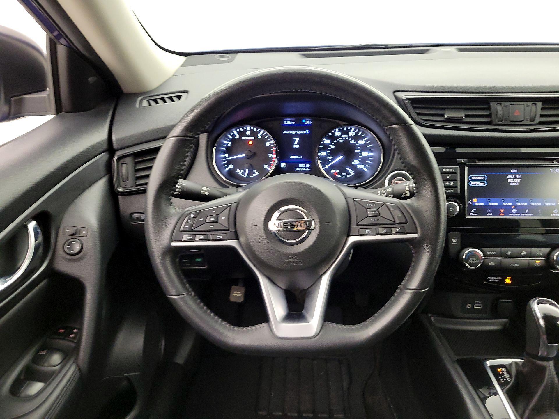 Thumbnail: 2018 Nissan Rogue - 10