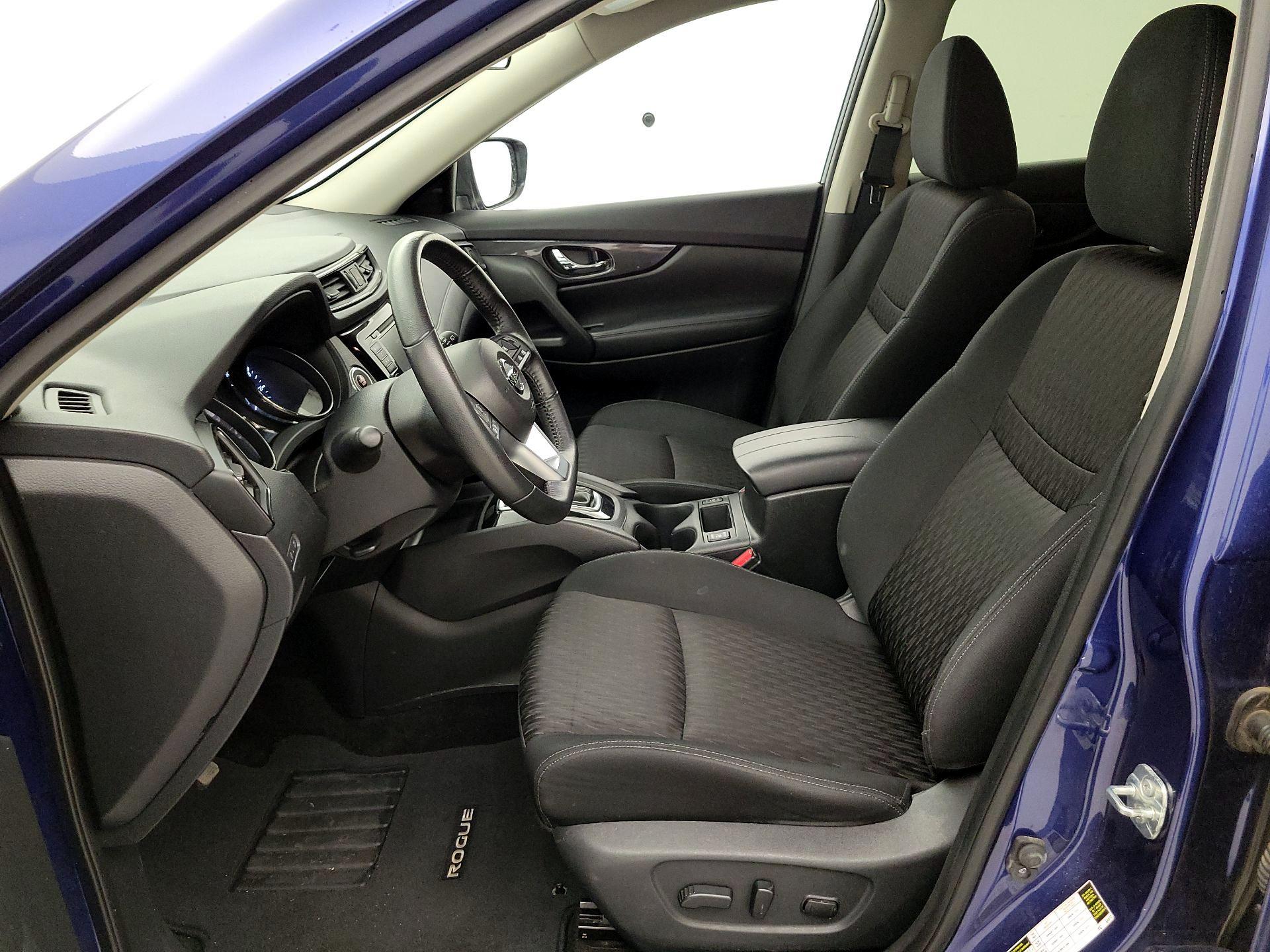 Thumbnail: 2018 Nissan Rogue - 11