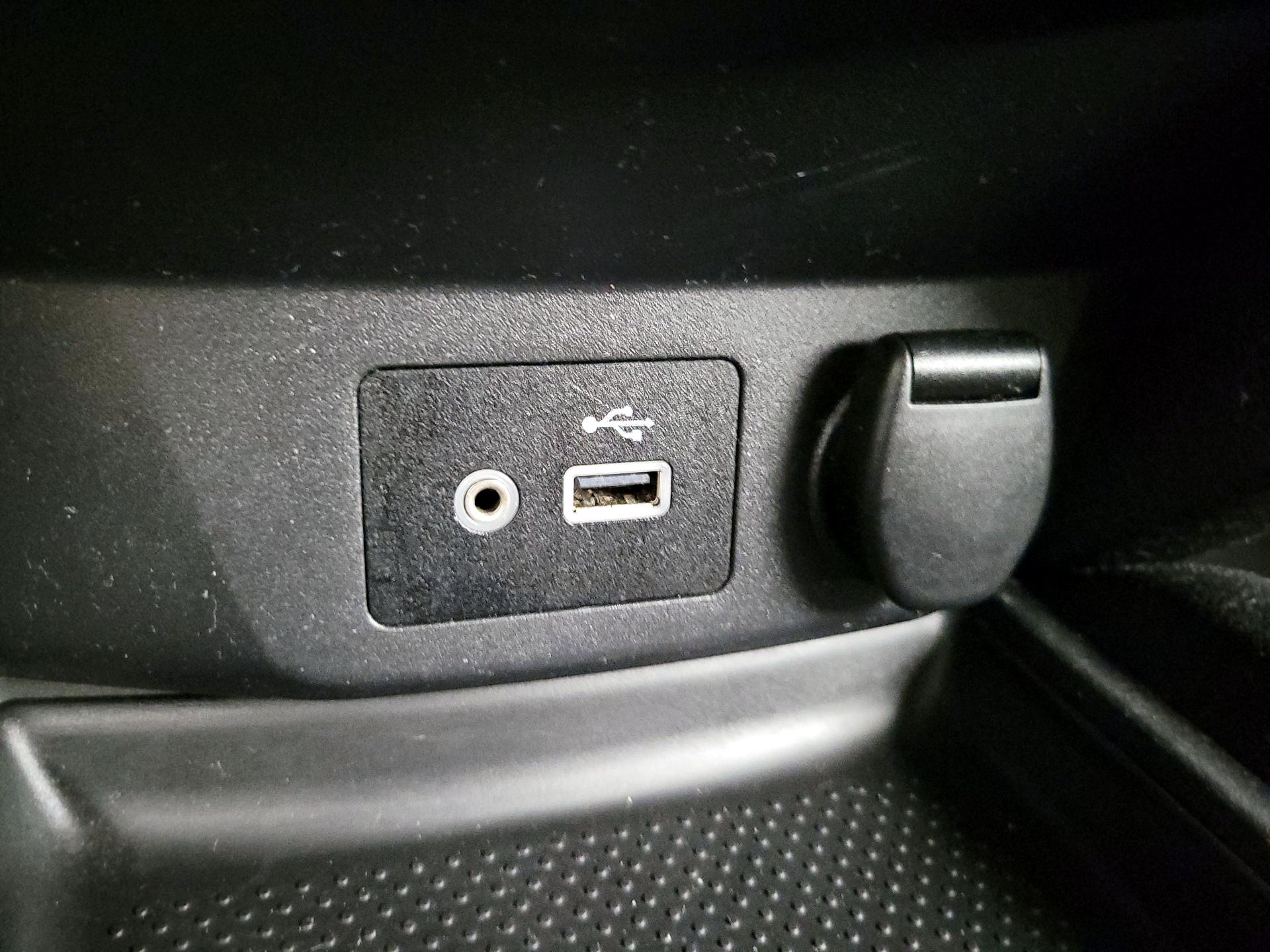 Thumbnail: 2018 Nissan Rogue - 18