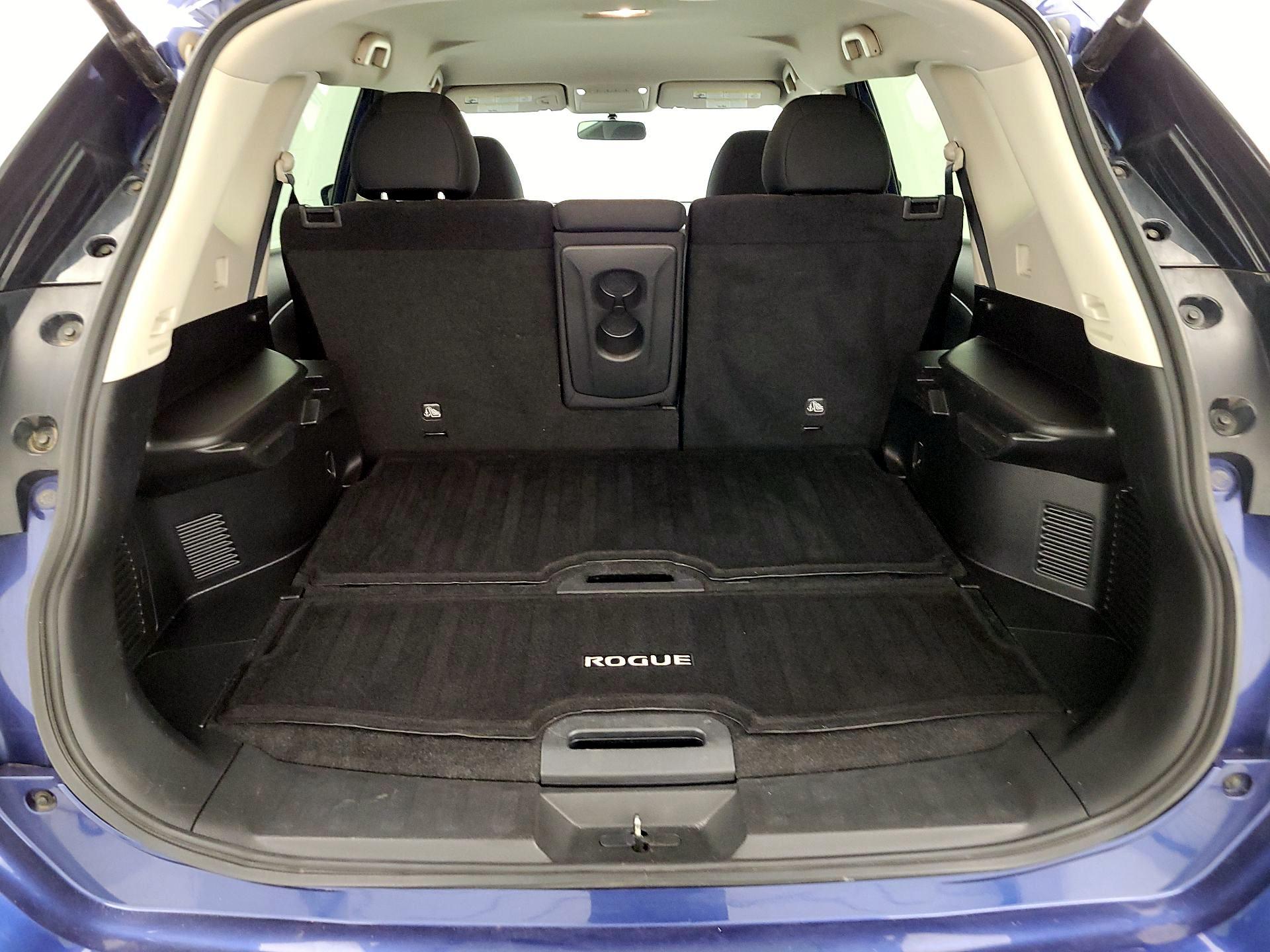 Thumbnail: 2018 Nissan Rogue - 20