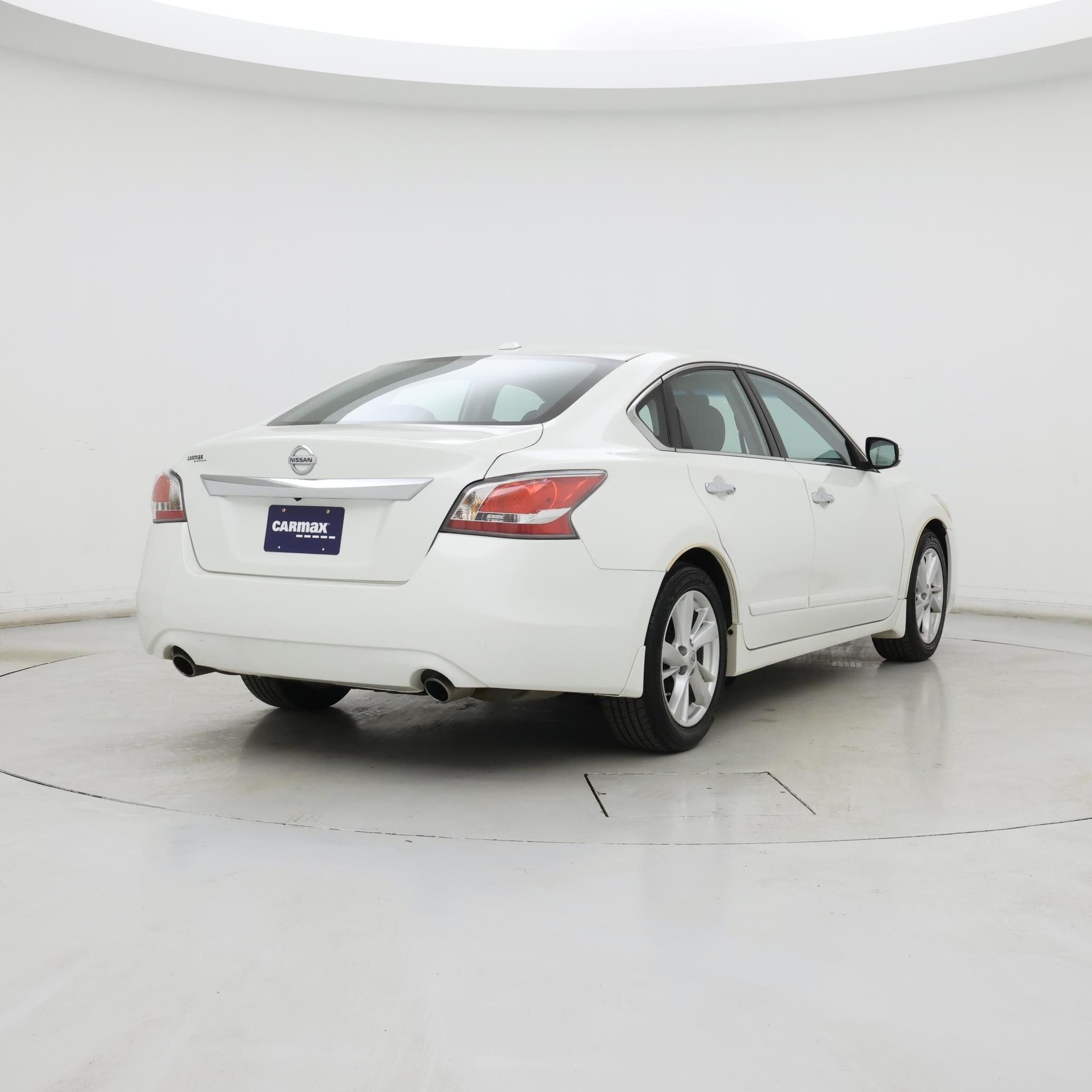 Thumbnail: 2015 Nissan Altima - 8