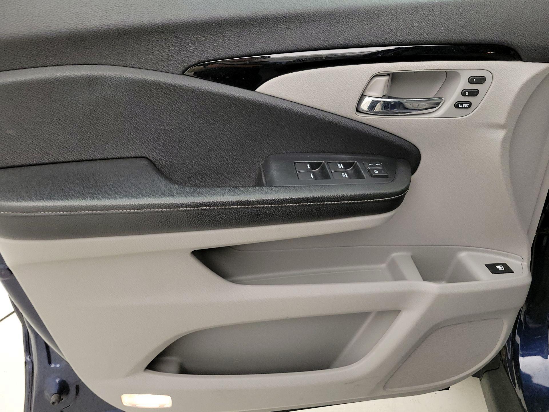 Thumbnail: 2020 Honda Ridgeline - 12