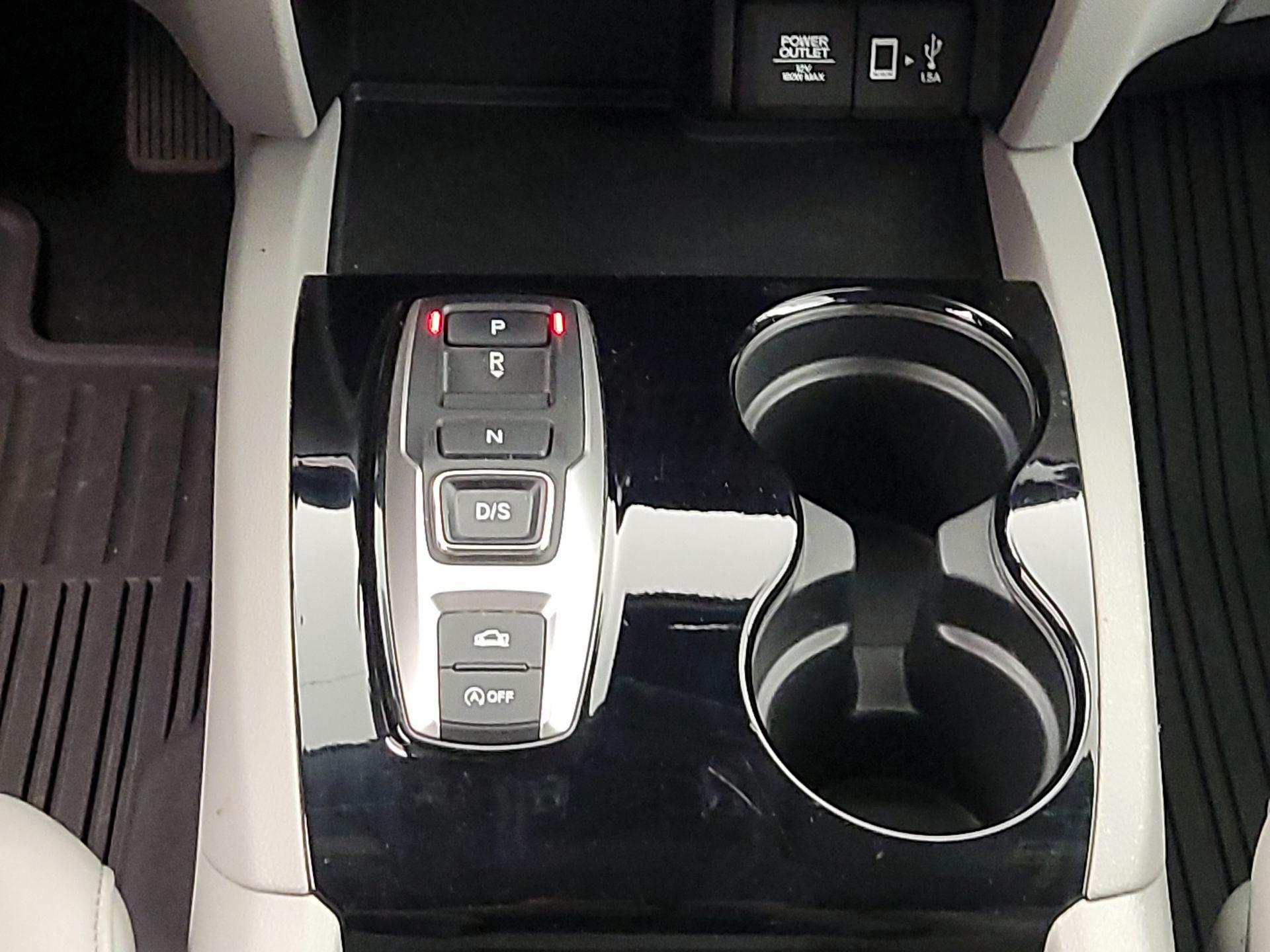 Thumbnail: 2020 Honda Ridgeline - 17