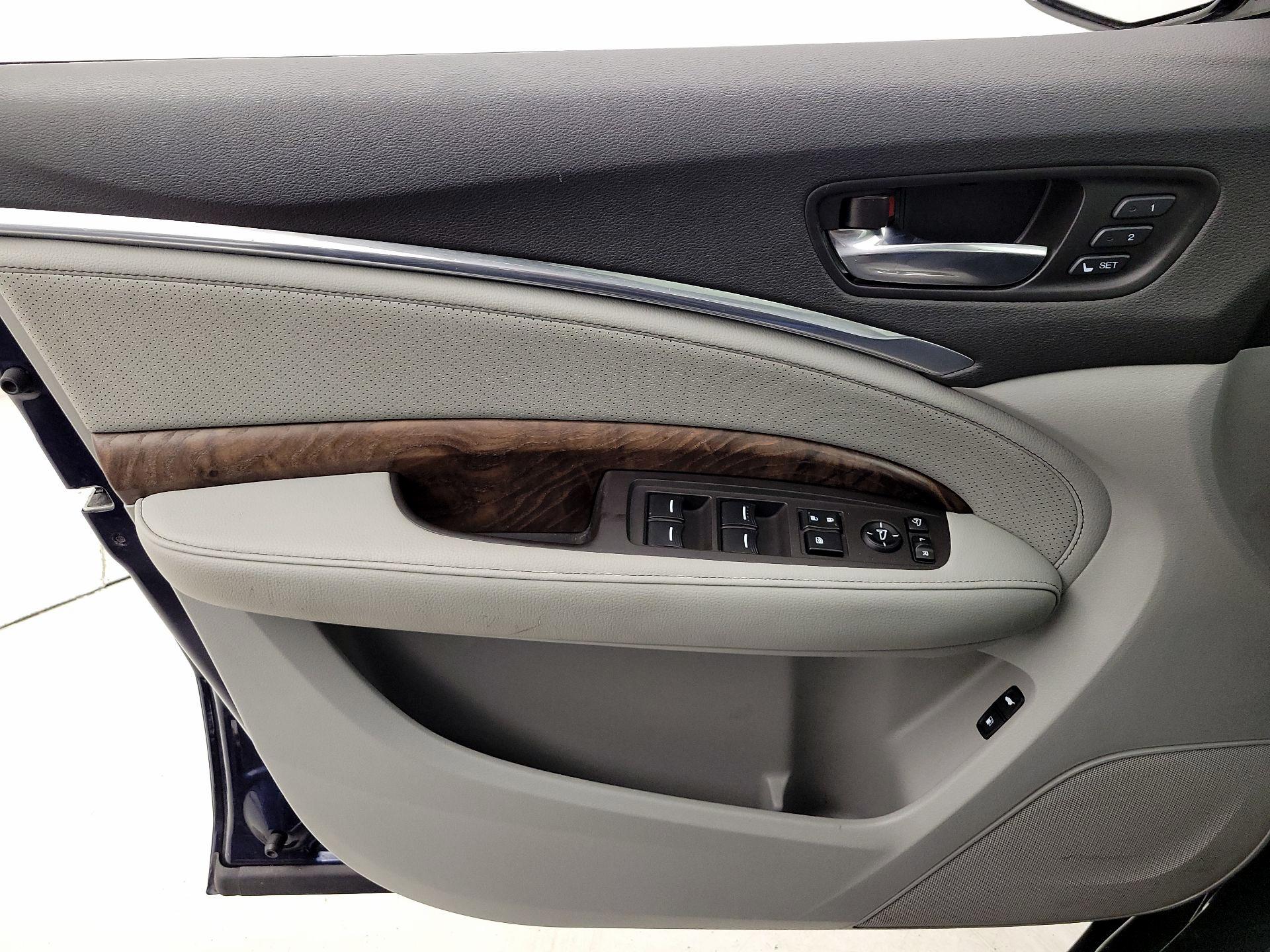 Thumbnail: 2020 Acura MDX - 12