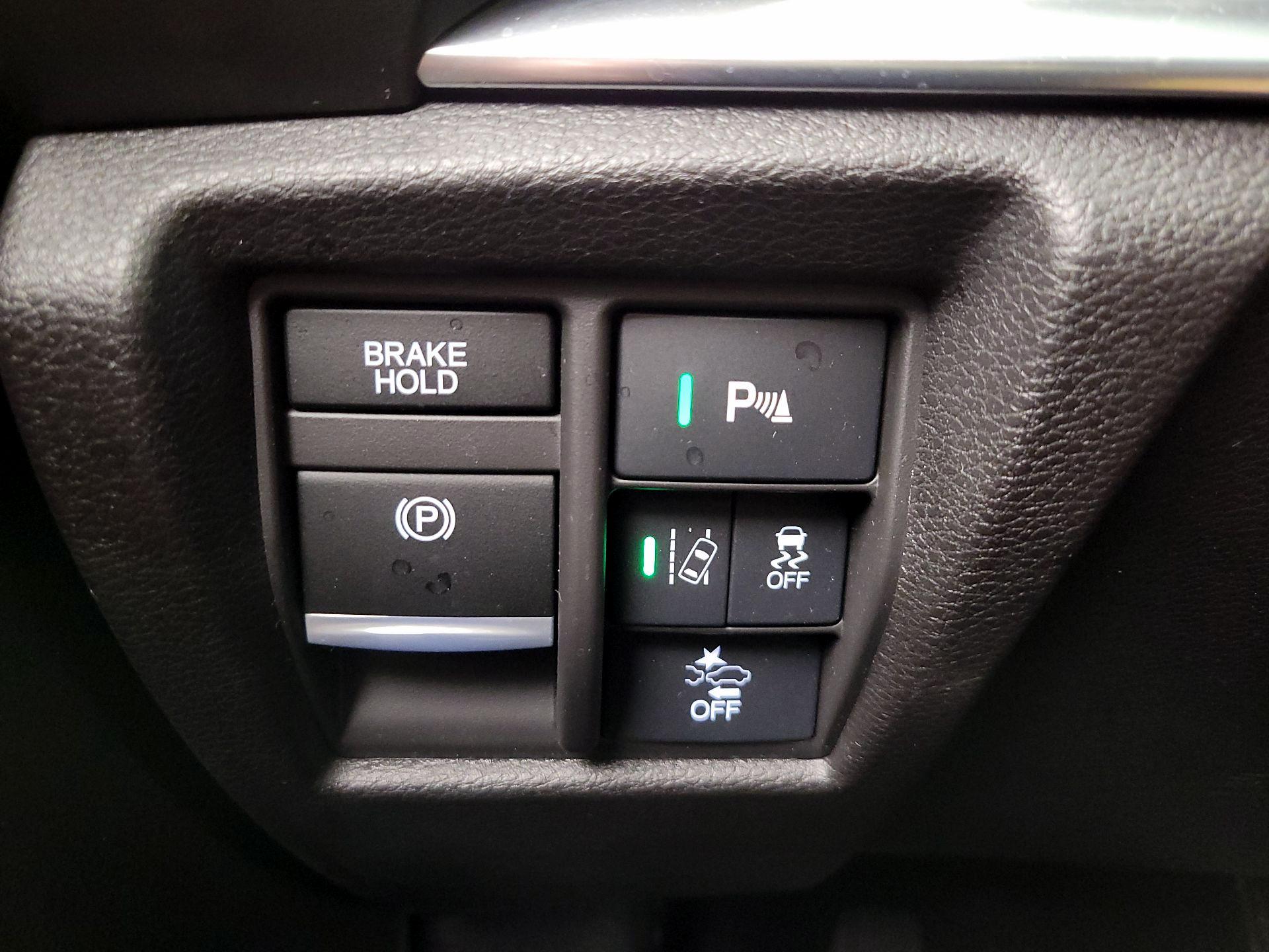 Thumbnail: 2020 Acura MDX - 13