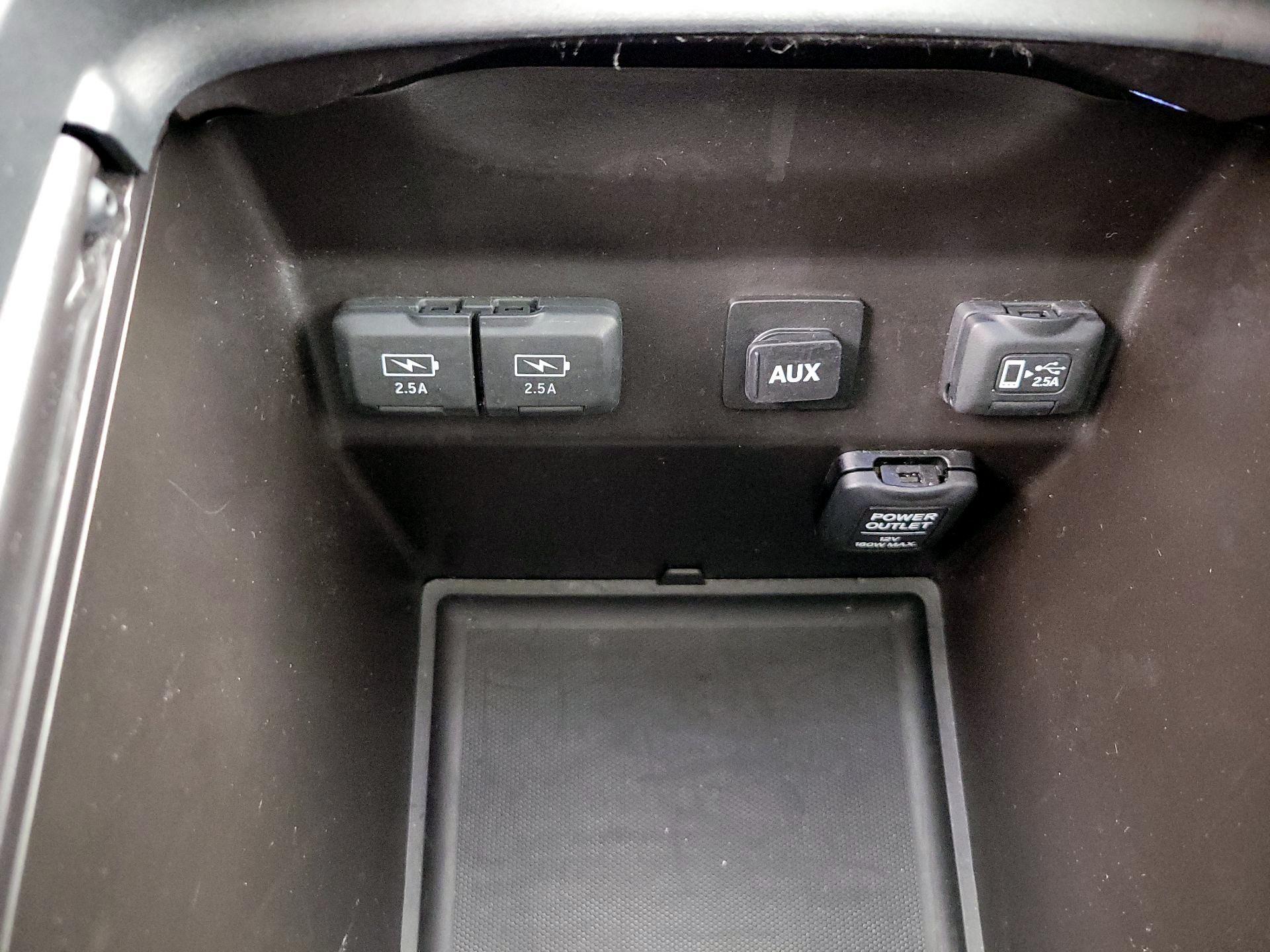 Thumbnail: 2020 Acura MDX - 19