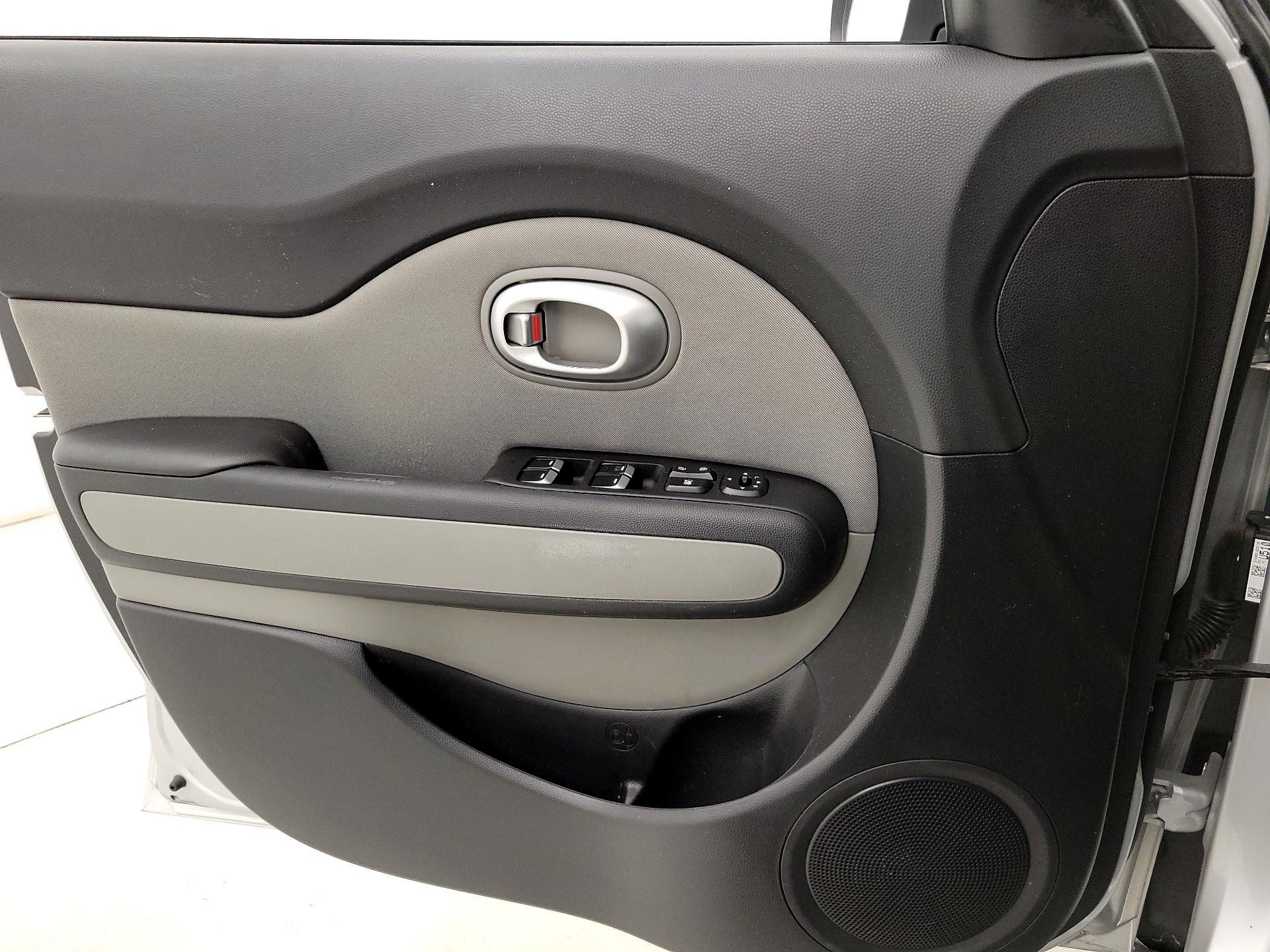 Thumbnail: 2019 Kia Soul - 12