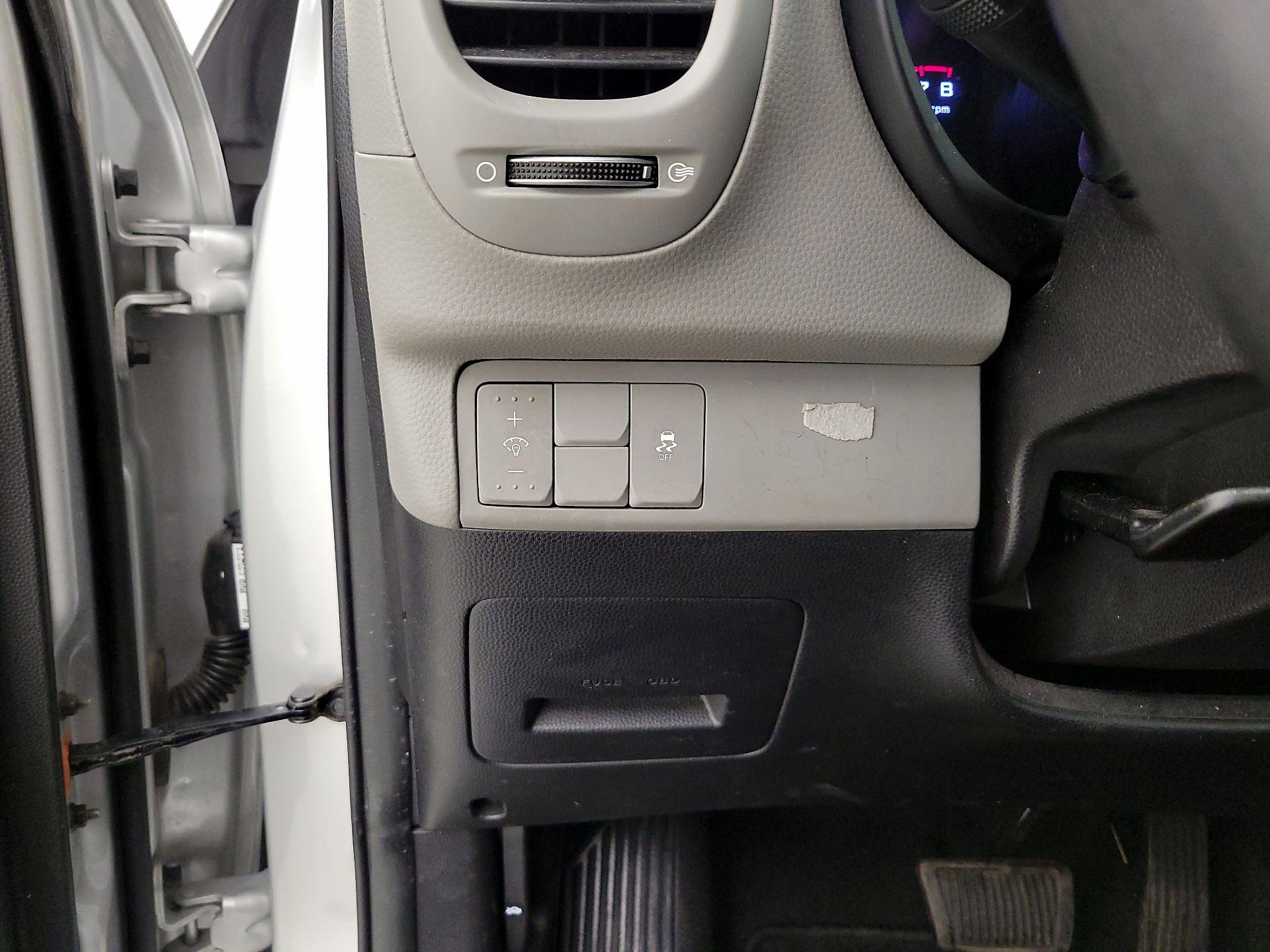 Thumbnail: 2019 Kia Soul - 13