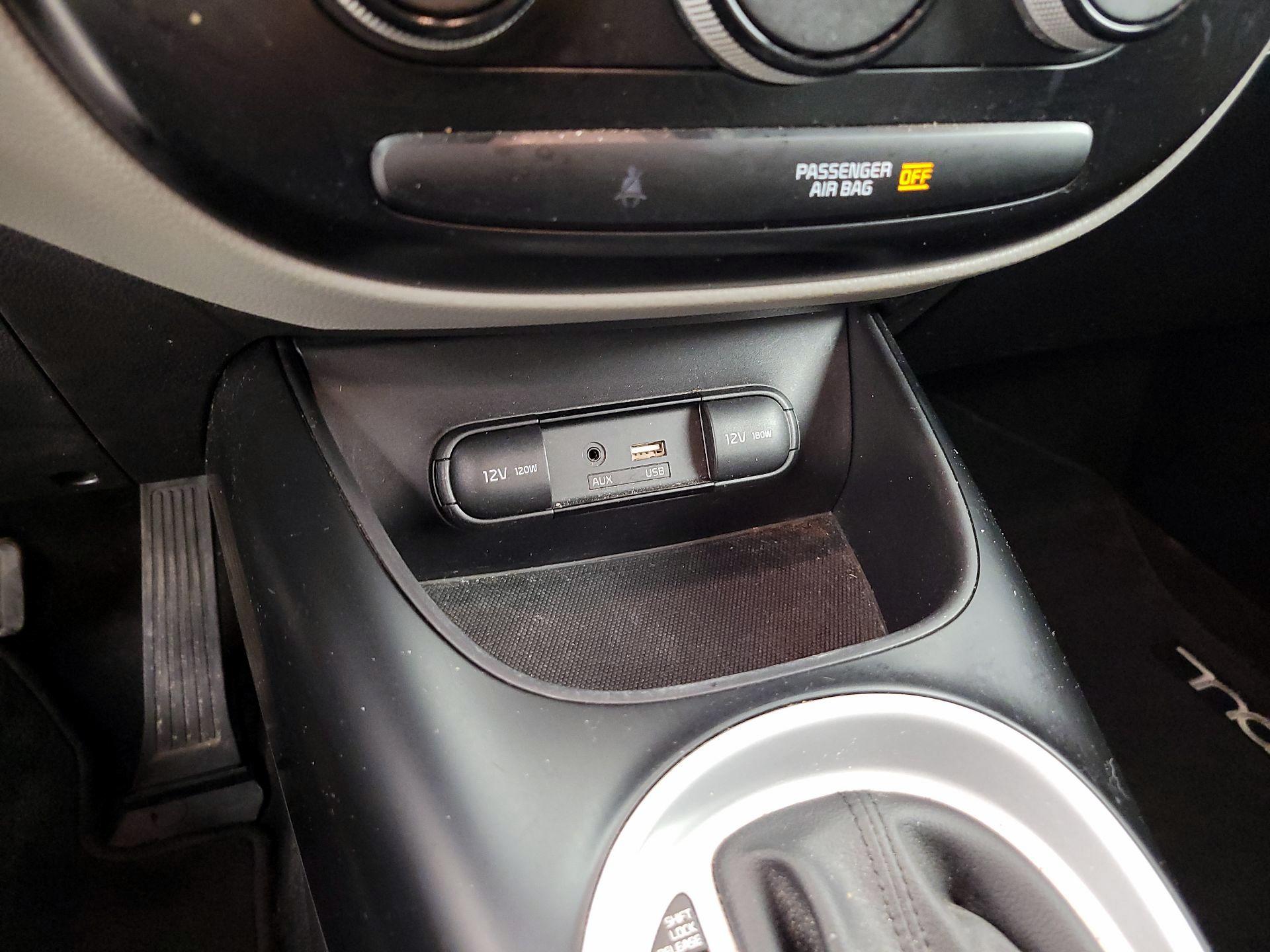 Thumbnail: 2019 Kia Soul - 18