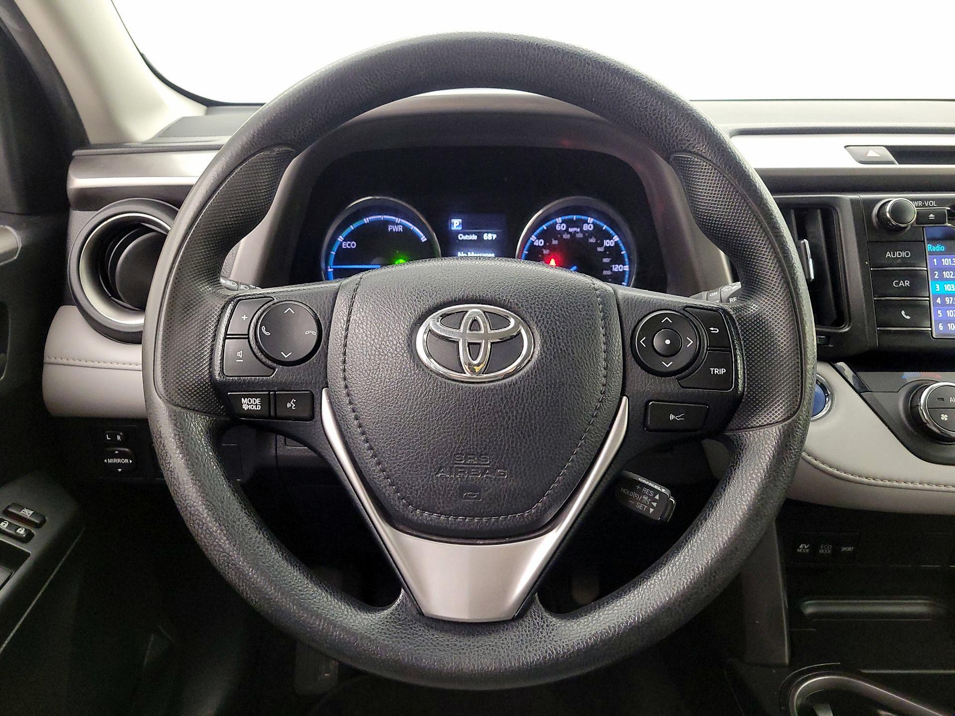 Thumbnail: 2018 Toyota RAV4 - 10