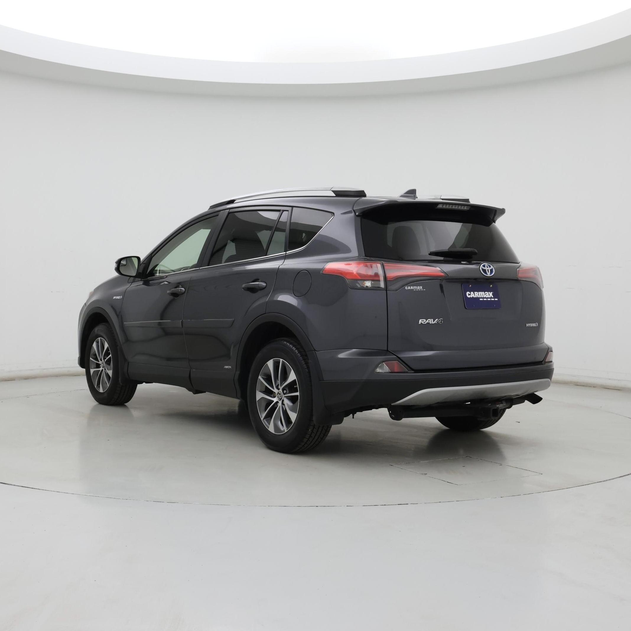 Thumbnail: 2018 Toyota RAV4 - 2