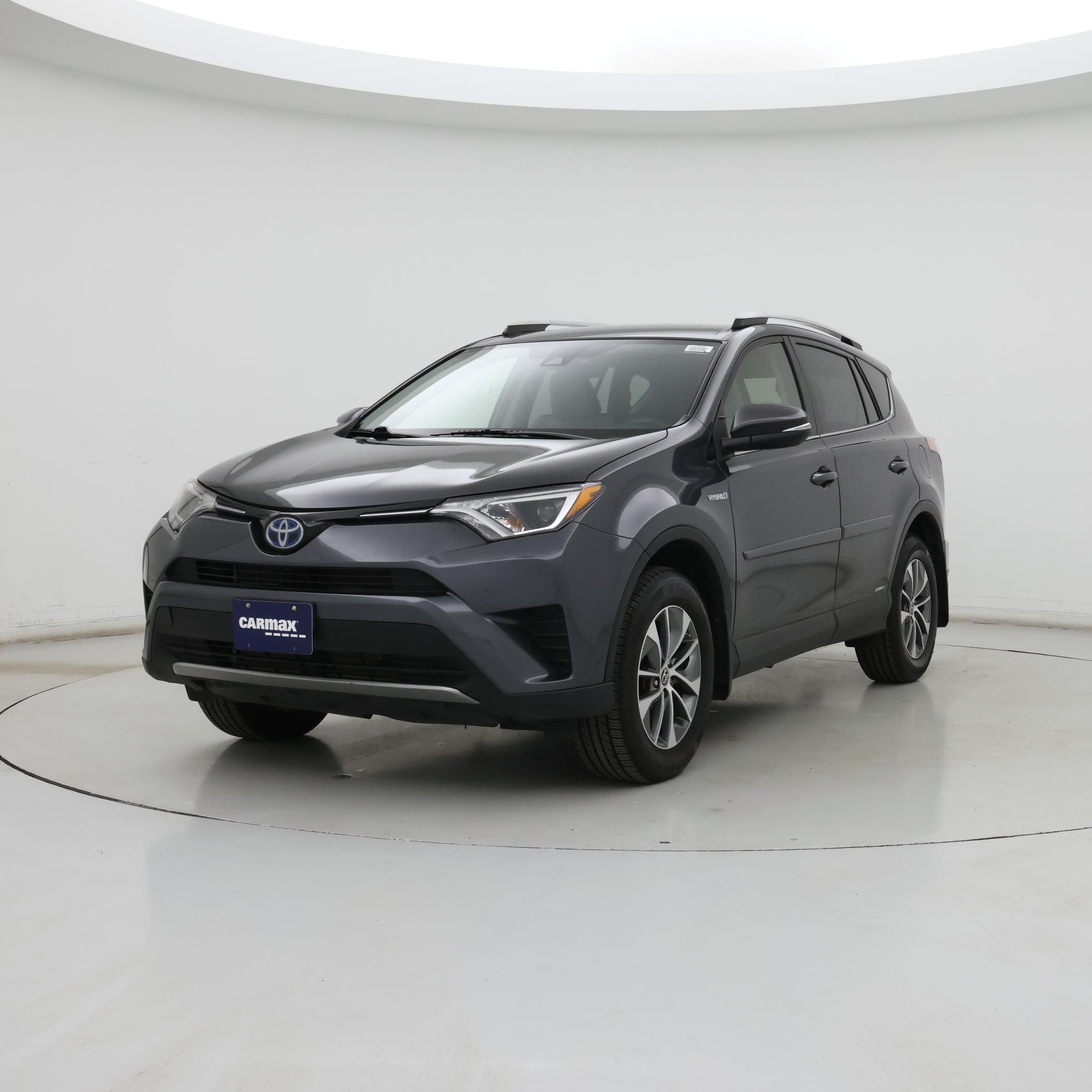 Thumbnail: 2018 Toyota RAV4 - 4