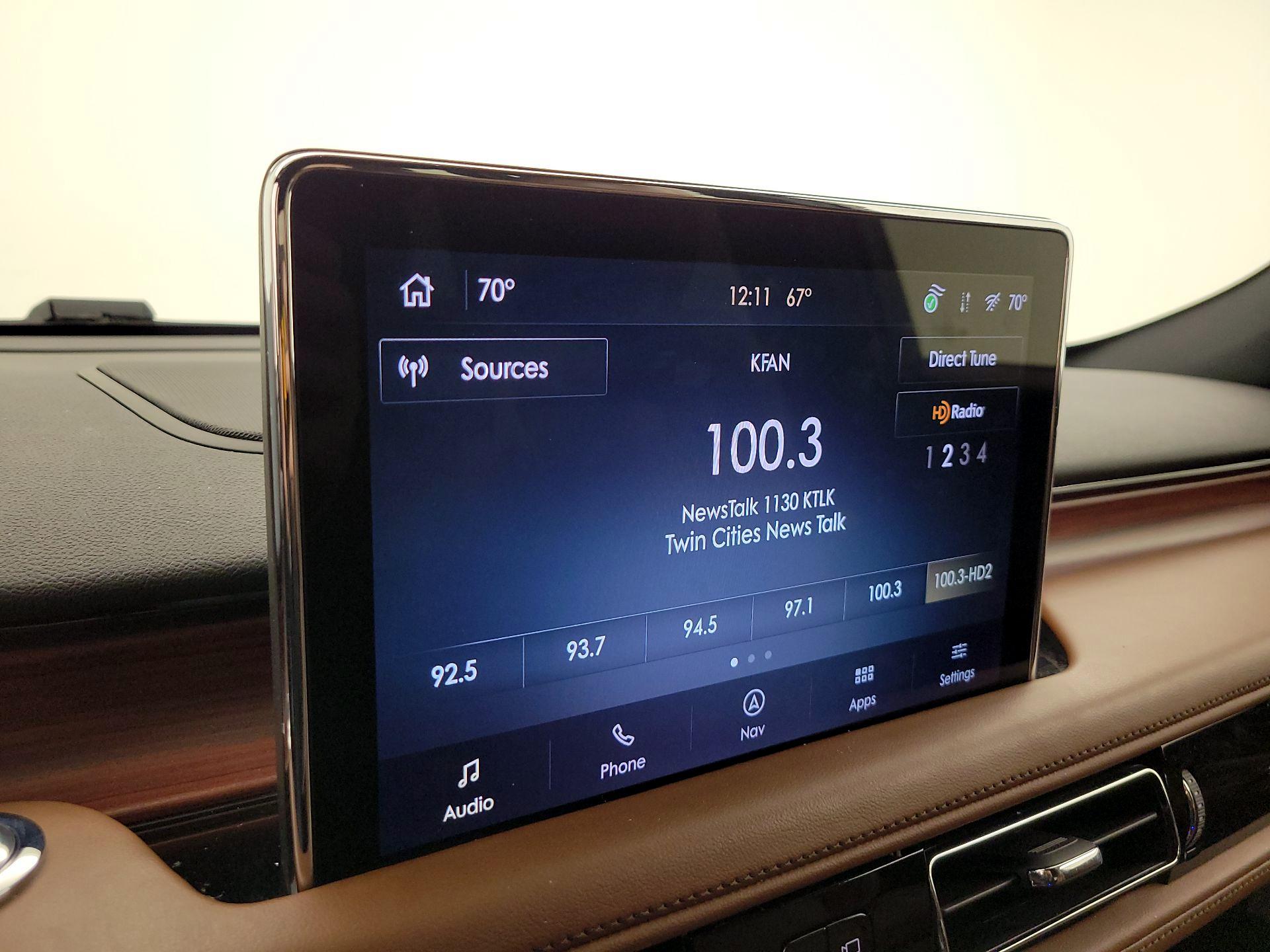 Thumbnail: 2021 Lincoln Aviator - 16