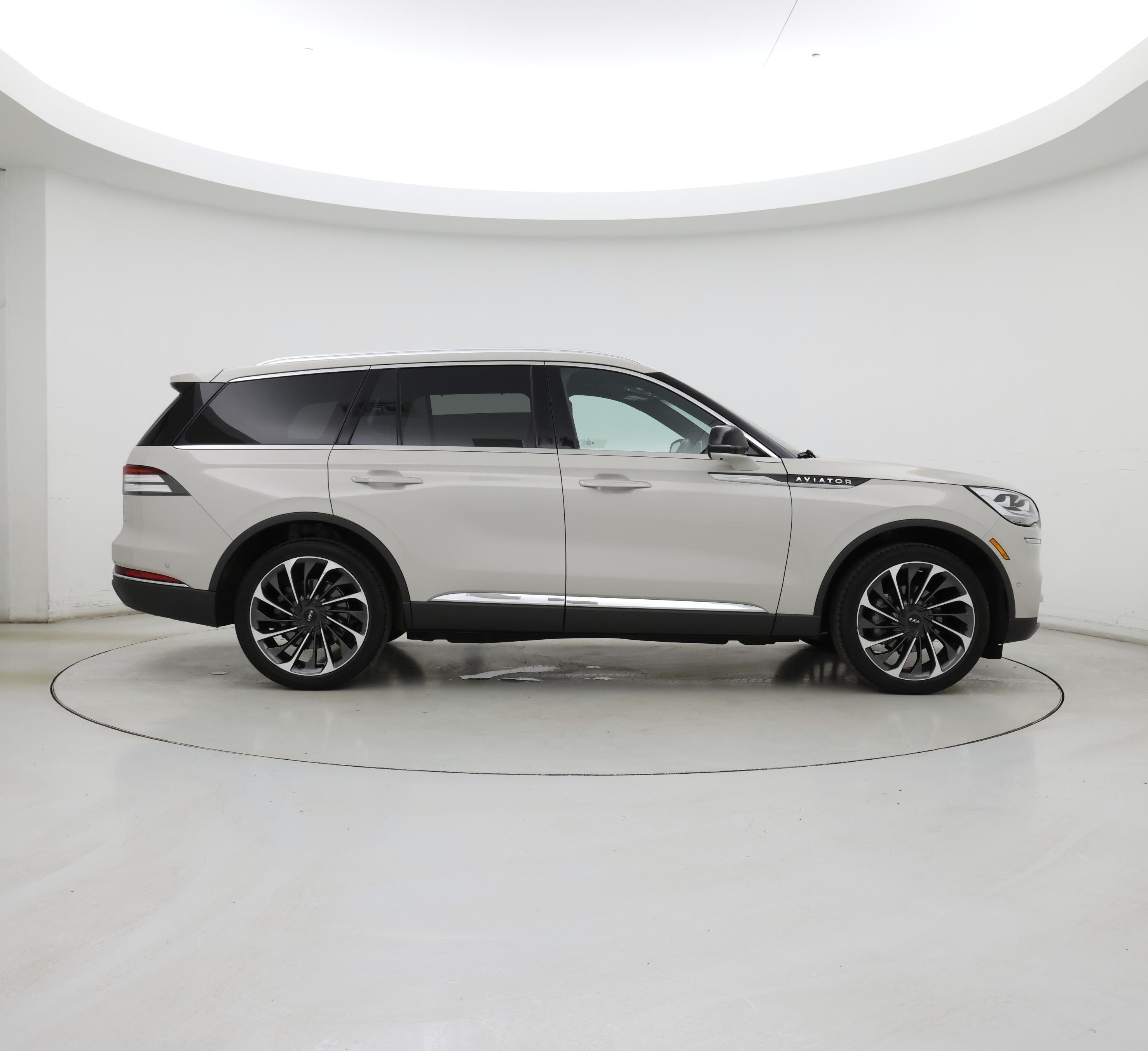 Thumbnail: 2021 Lincoln Aviator - 7