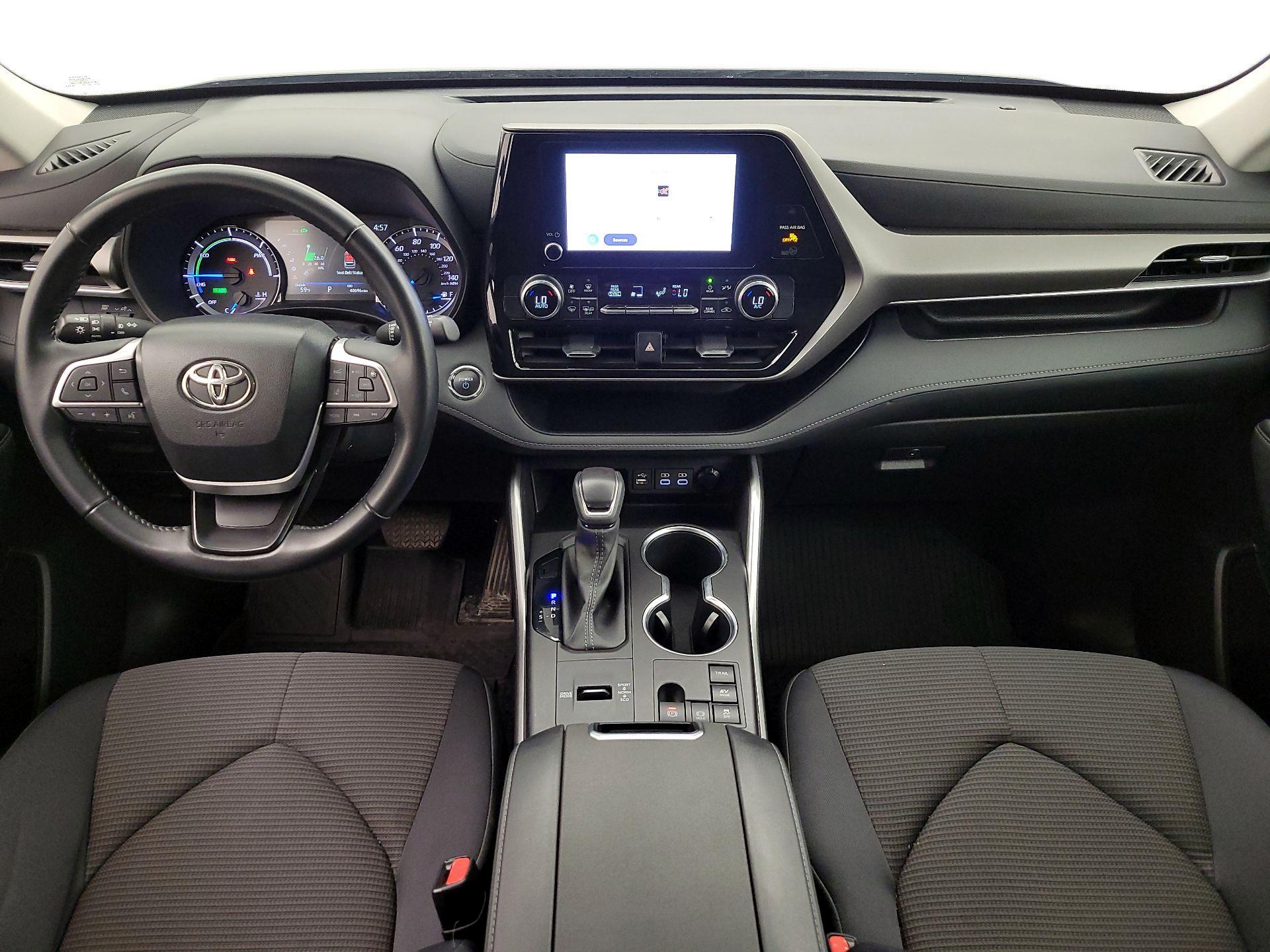 Thumbnail: 2023 Toyota Highlander - 9