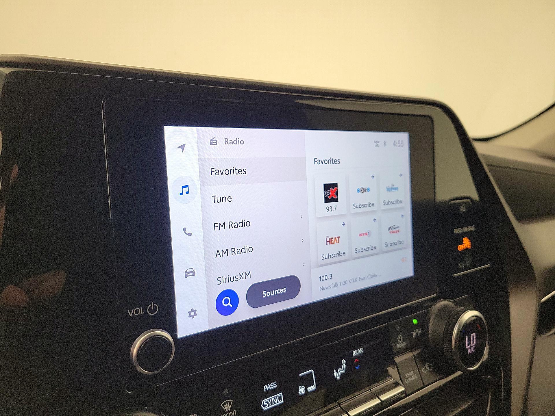 Thumbnail: 2023 Toyota Highlander - 15