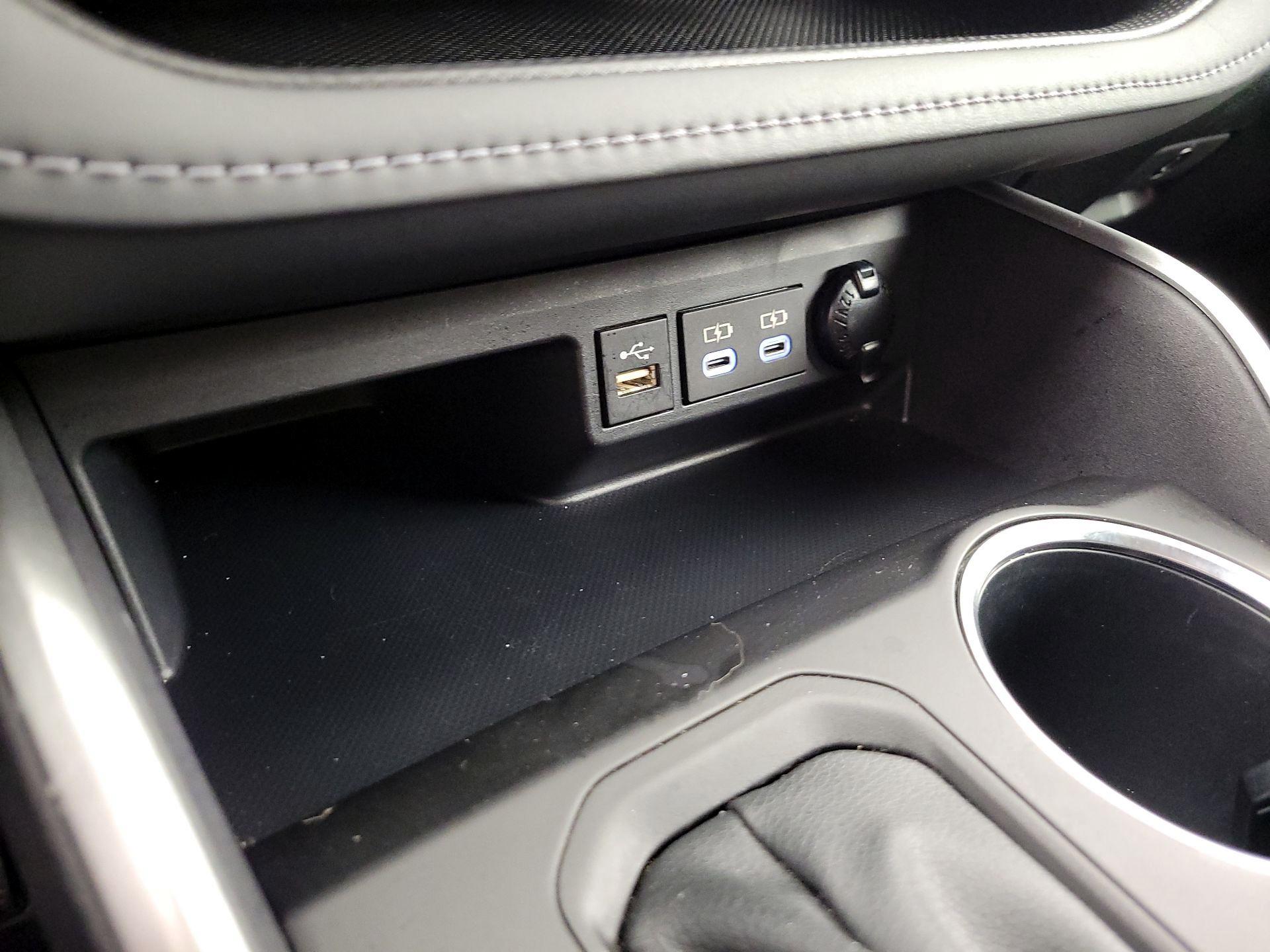 Thumbnail: 2023 Toyota Highlander - 18