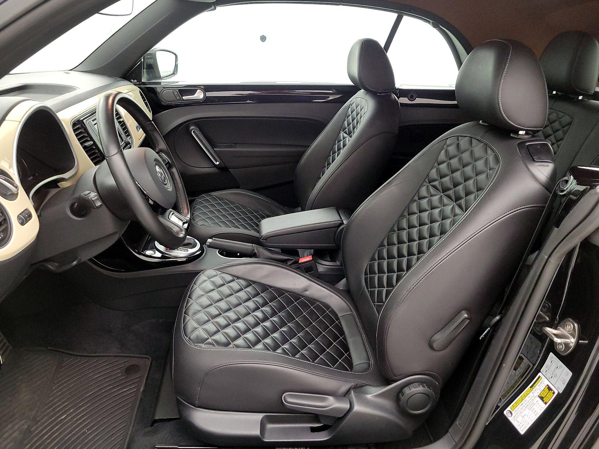 Thumbnail: 2019 Volkswagen Beetle - 11