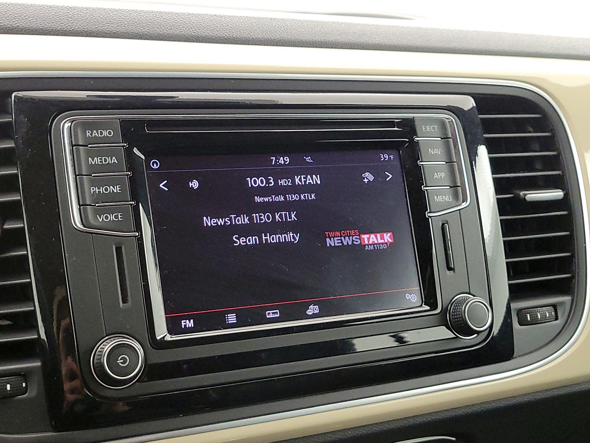 Thumbnail: 2019 Volkswagen Beetle - 16