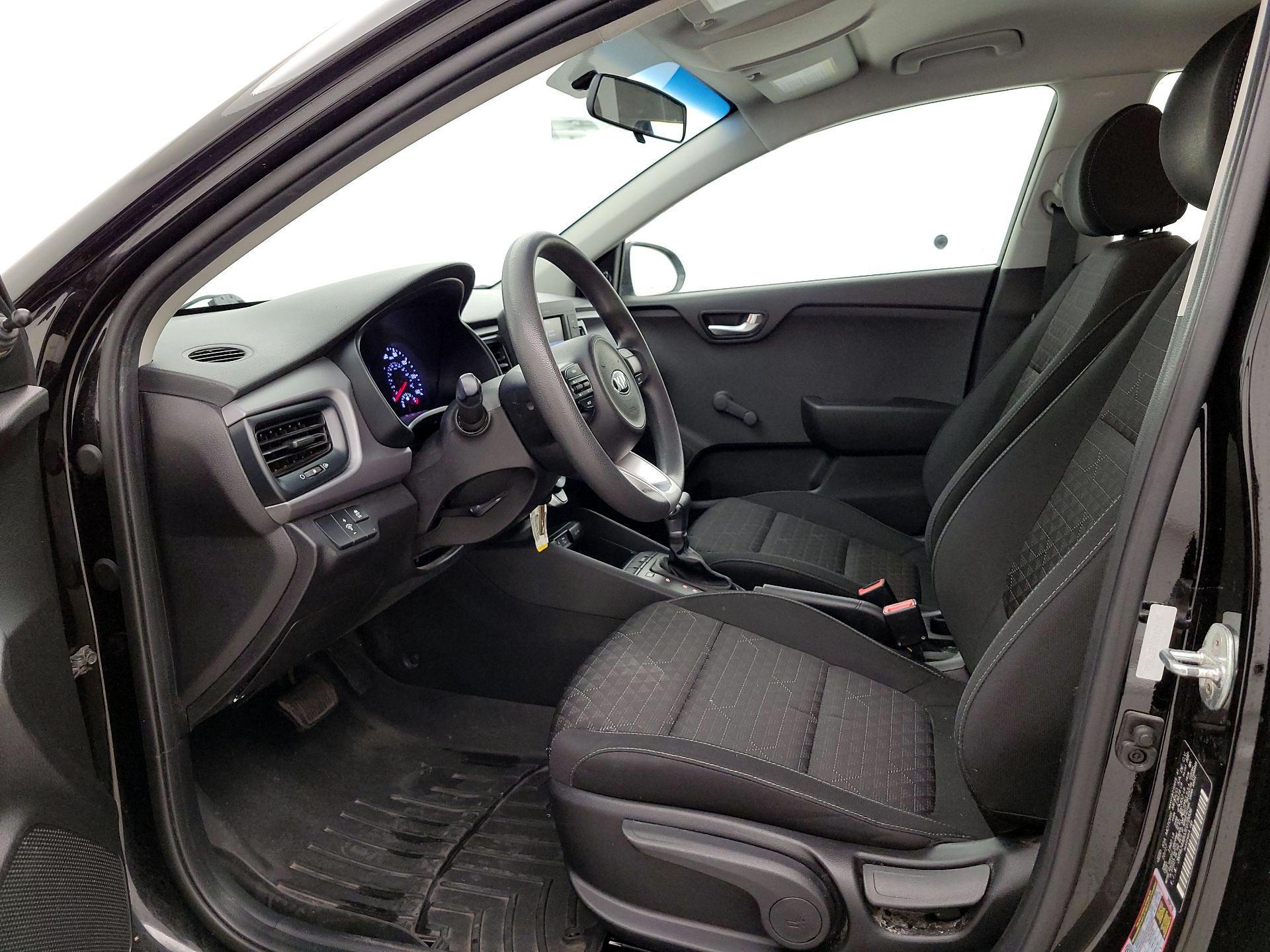 Thumbnail: 2018 Kia Rio - 11