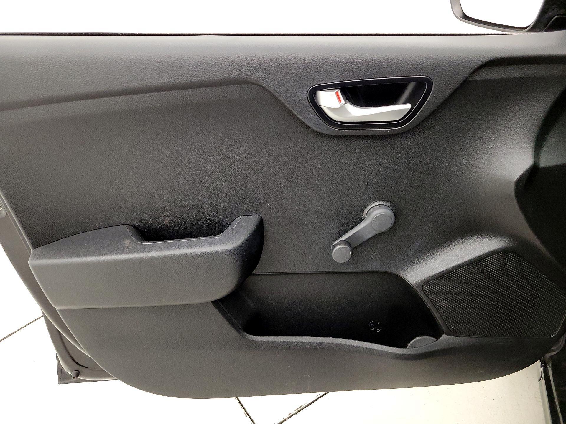 Thumbnail: 2018 Kia Rio - 12