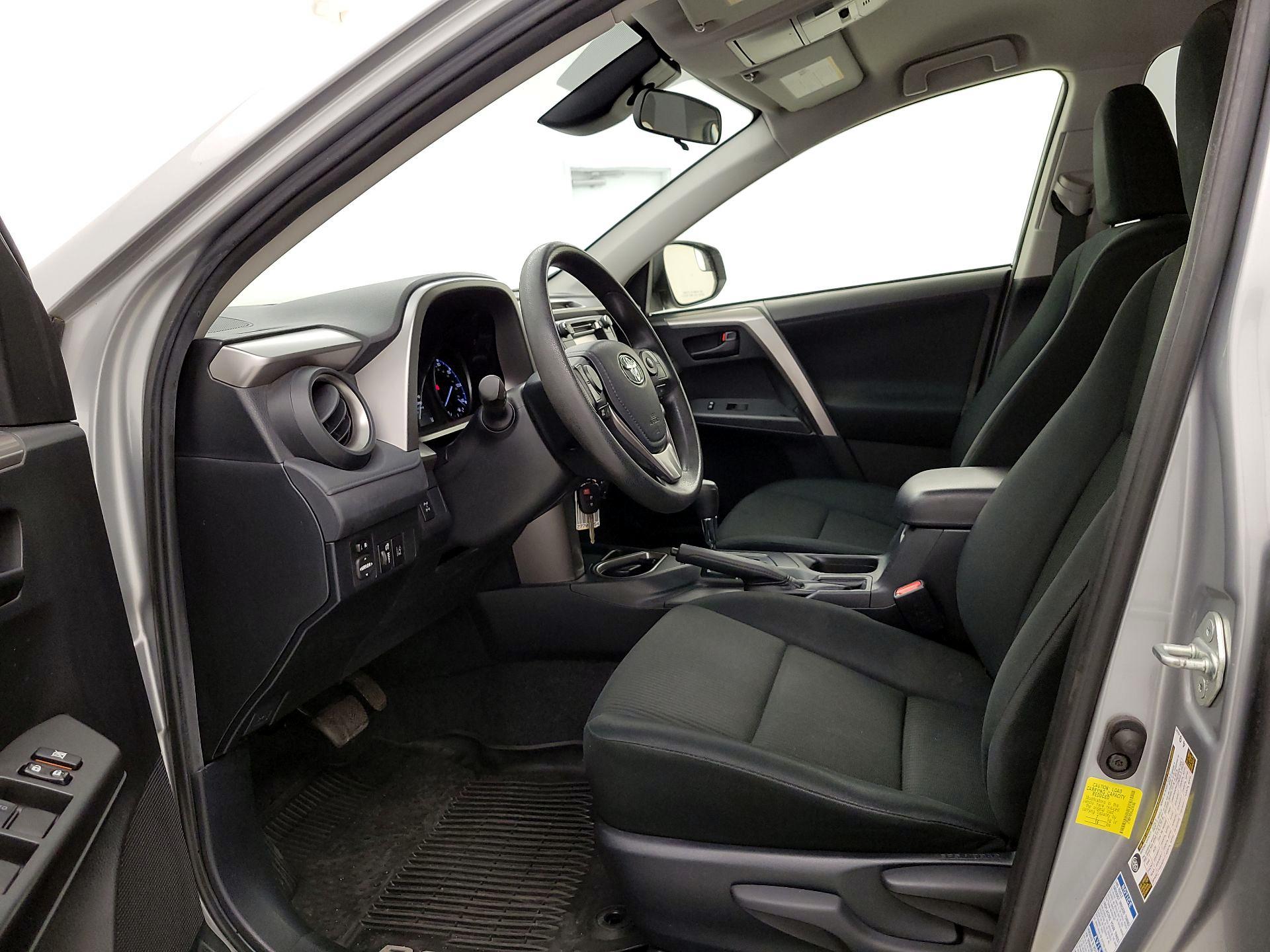 Thumbnail: 2018 Toyota RAV4 - 11