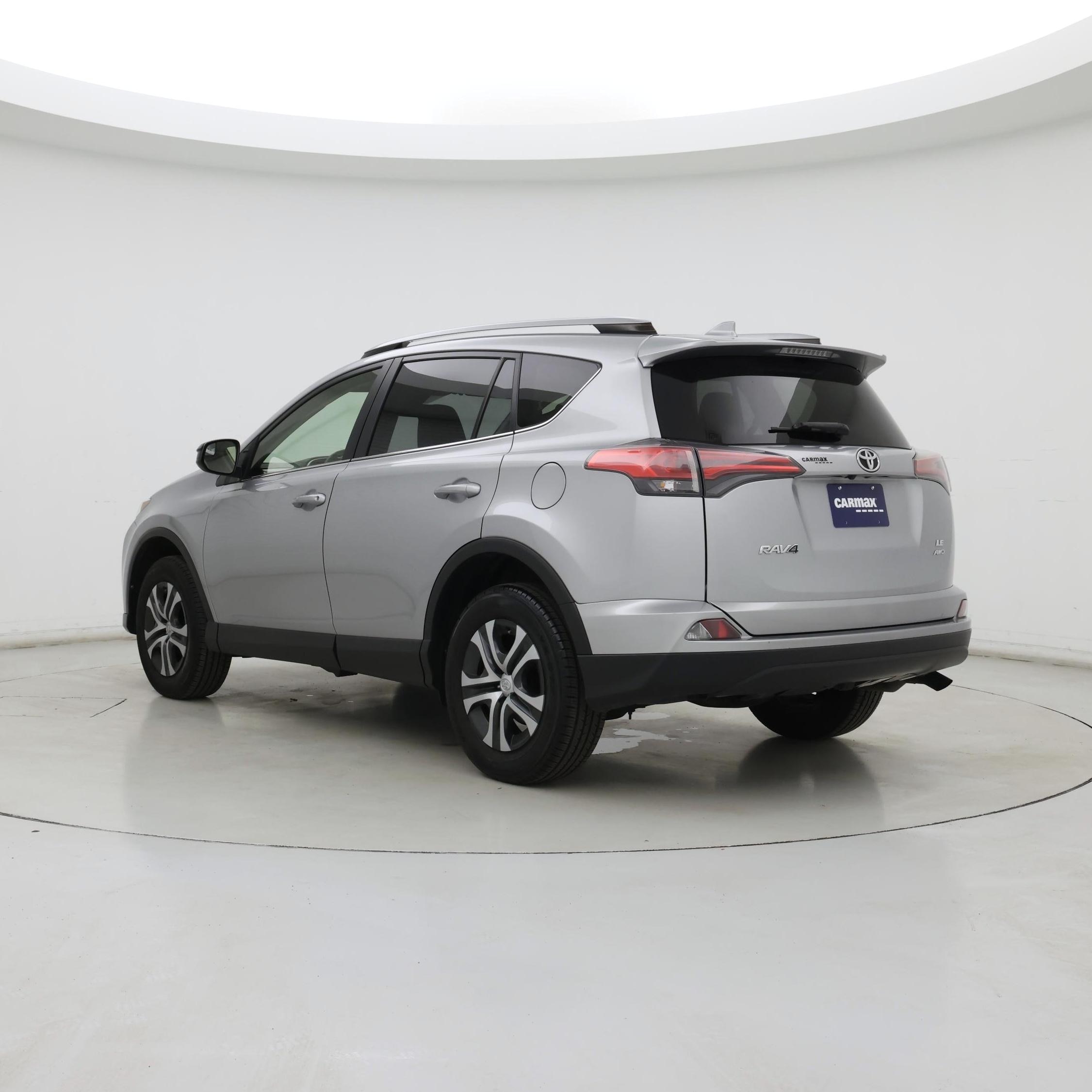 Thumbnail: 2018 Toyota RAV4 - 2