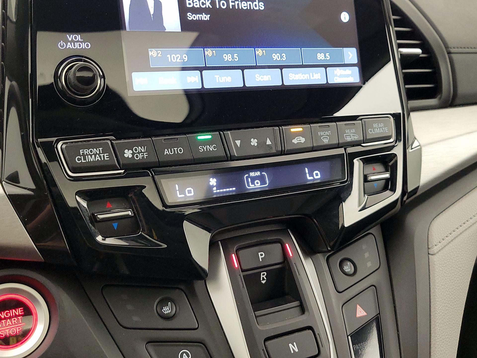 Thumbnail: 2021 Honda Odyssey - 16