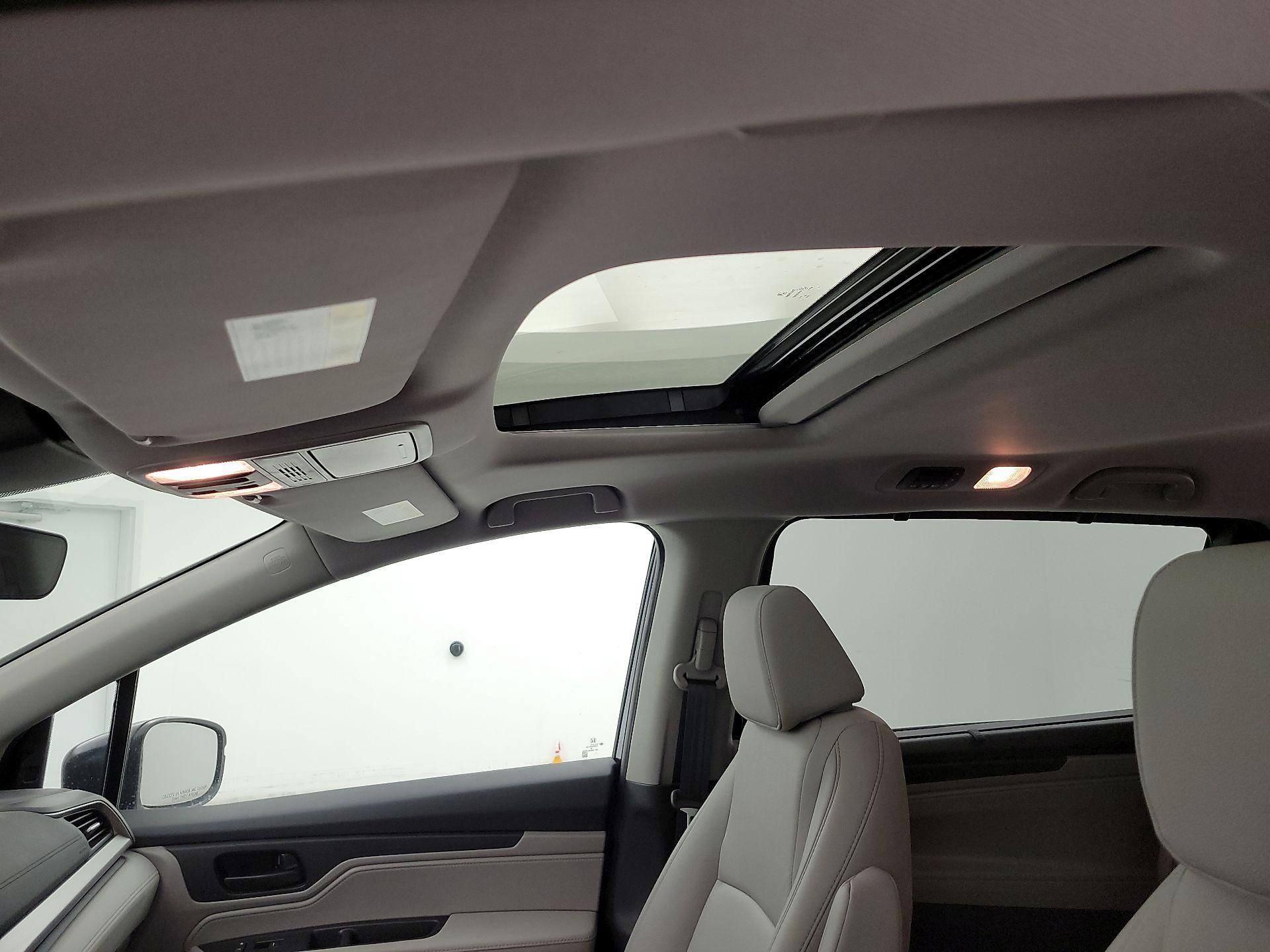 Thumbnail: 2021 Honda Odyssey - 19