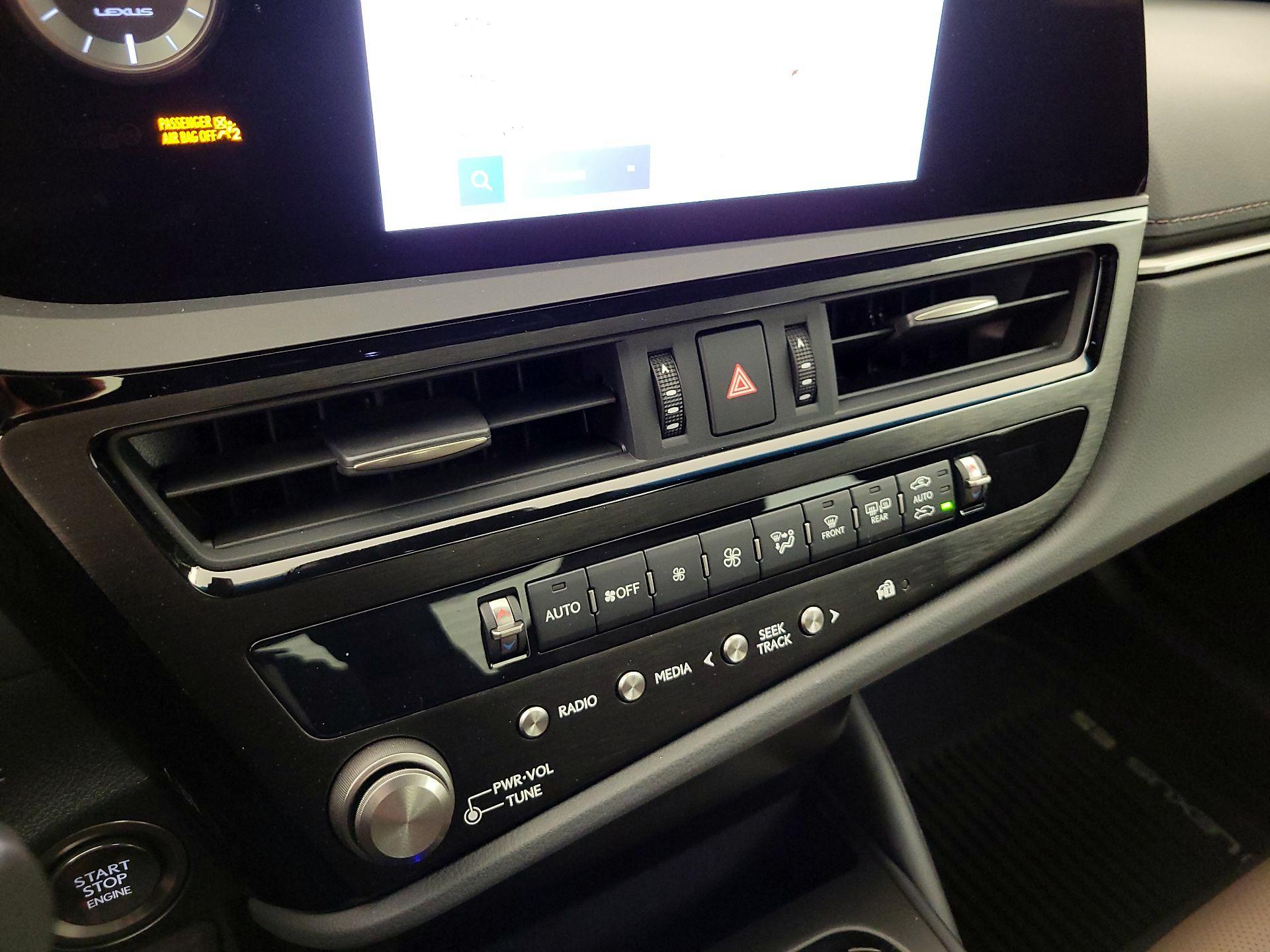 Thumbnail: 2024 Lexus ES - 17