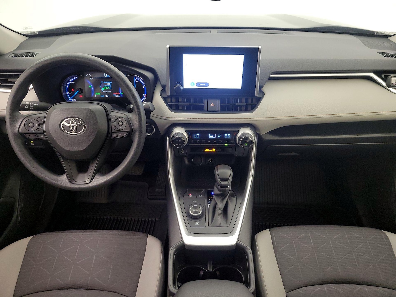 2025 Toyota RAV4 XLE - Photo 10