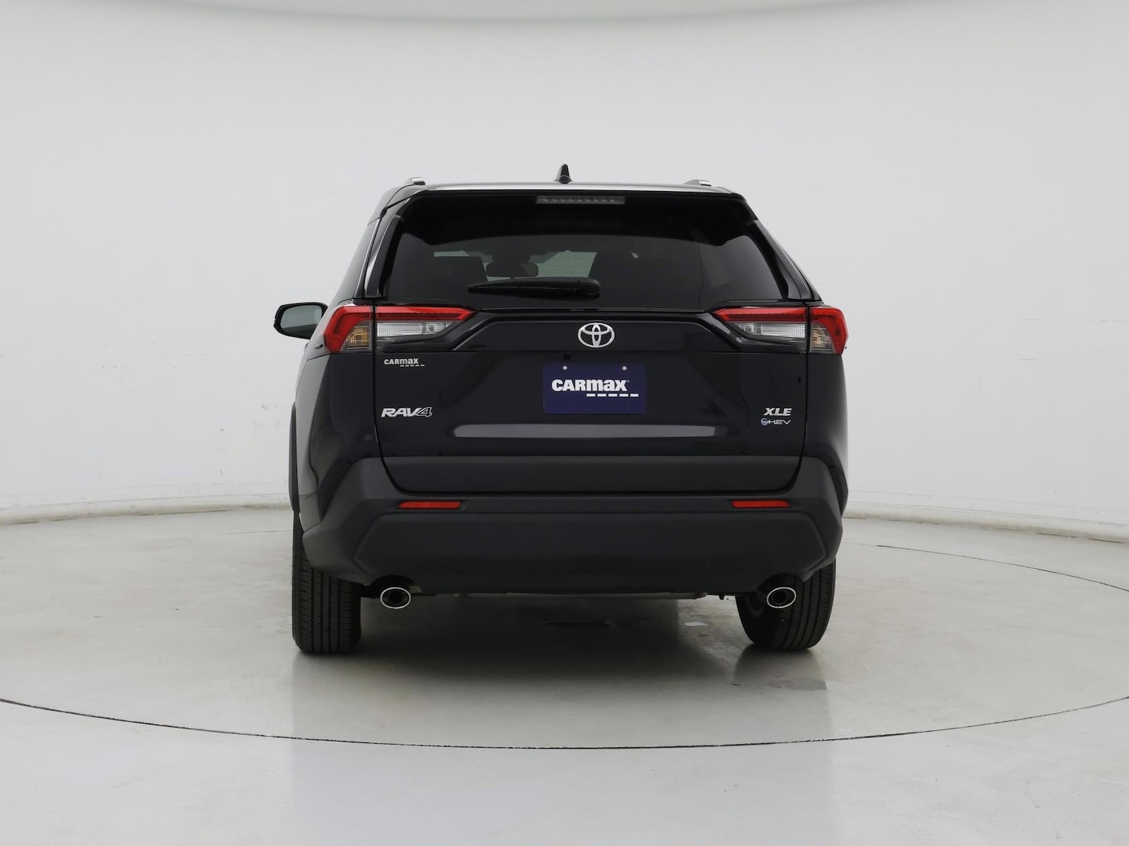 2025 Toyota RAV4 XLE - Photo 7