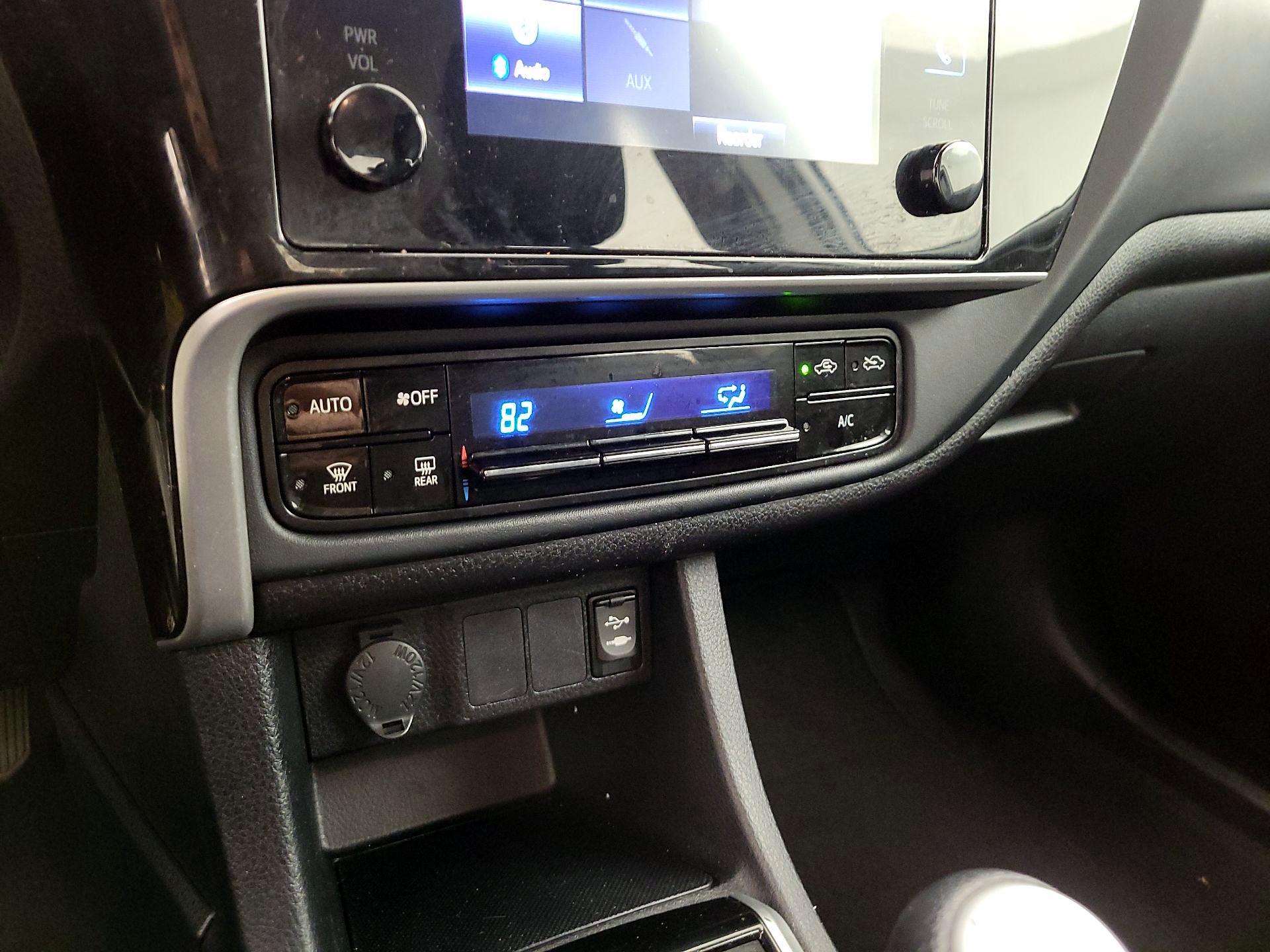 Thumbnail: 2018 Toyota Corolla - 16