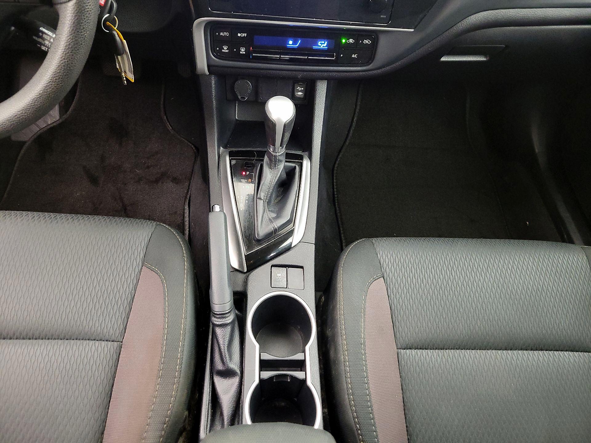 Thumbnail: 2018 Toyota Corolla - 17