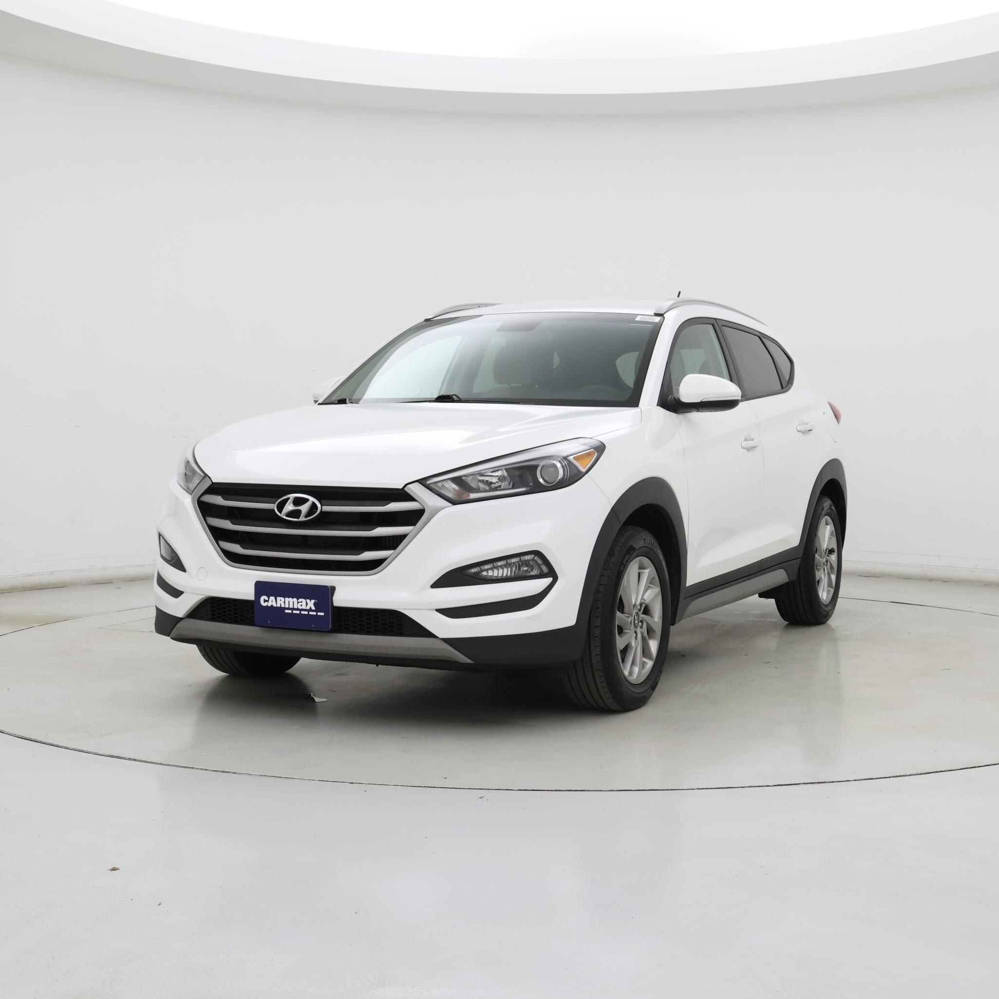 Thumbnail: 2017 Hyundai Tucson - 4