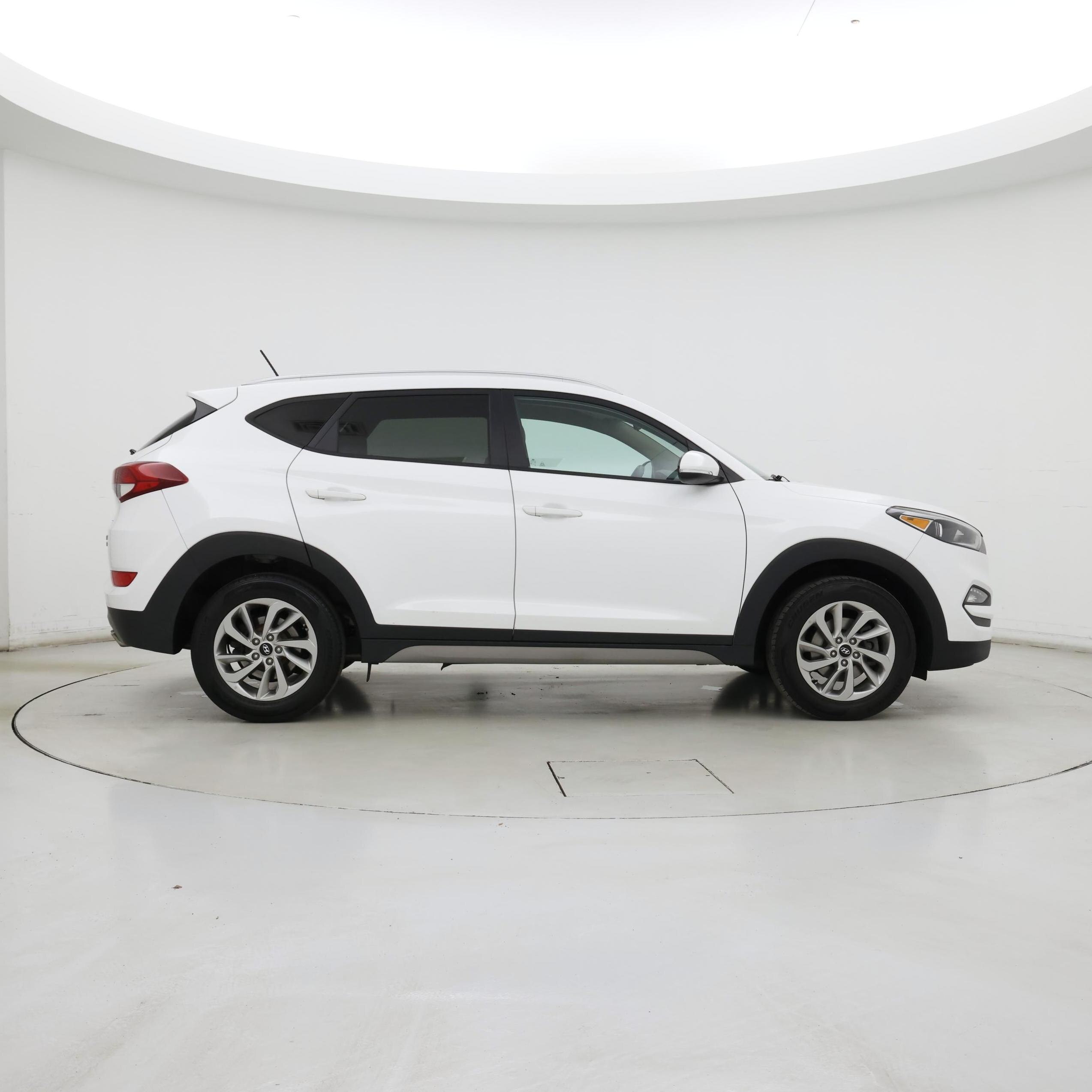 Thumbnail: 2017 Hyundai Tucson - 7
