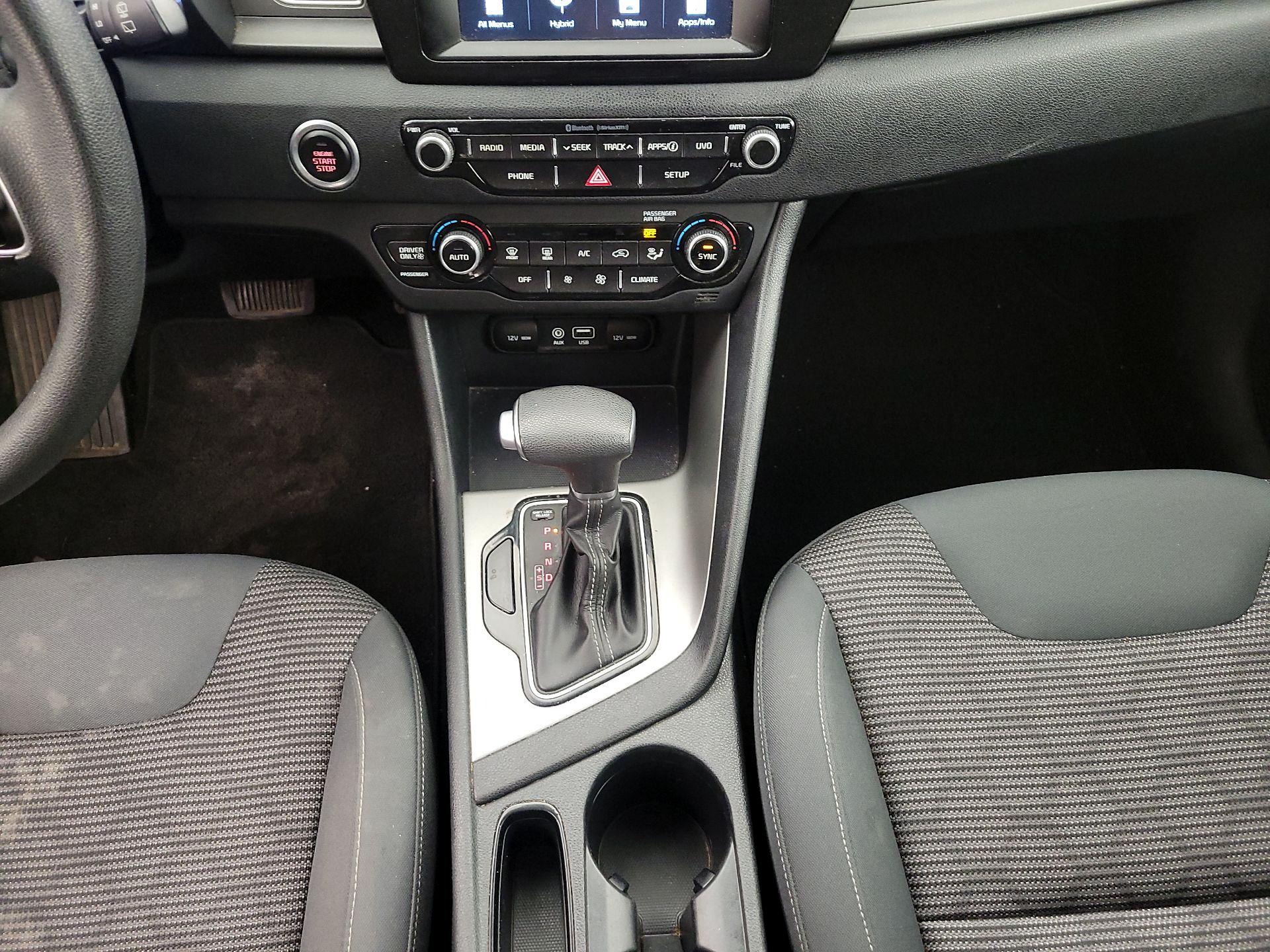 Thumbnail: 2019 Kia Niro - 17