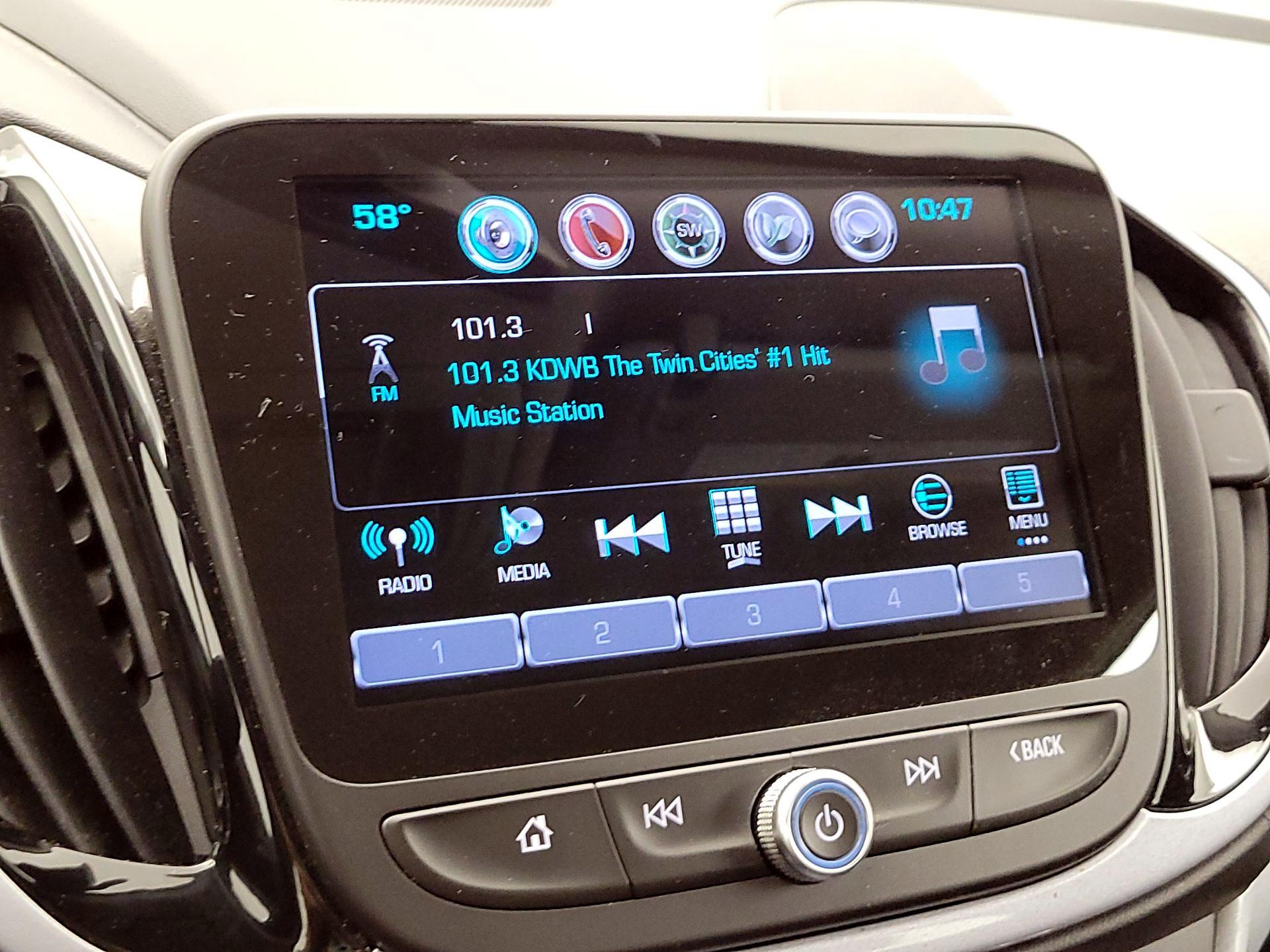 Thumbnail: 2017 Chevrolet Volt - 15