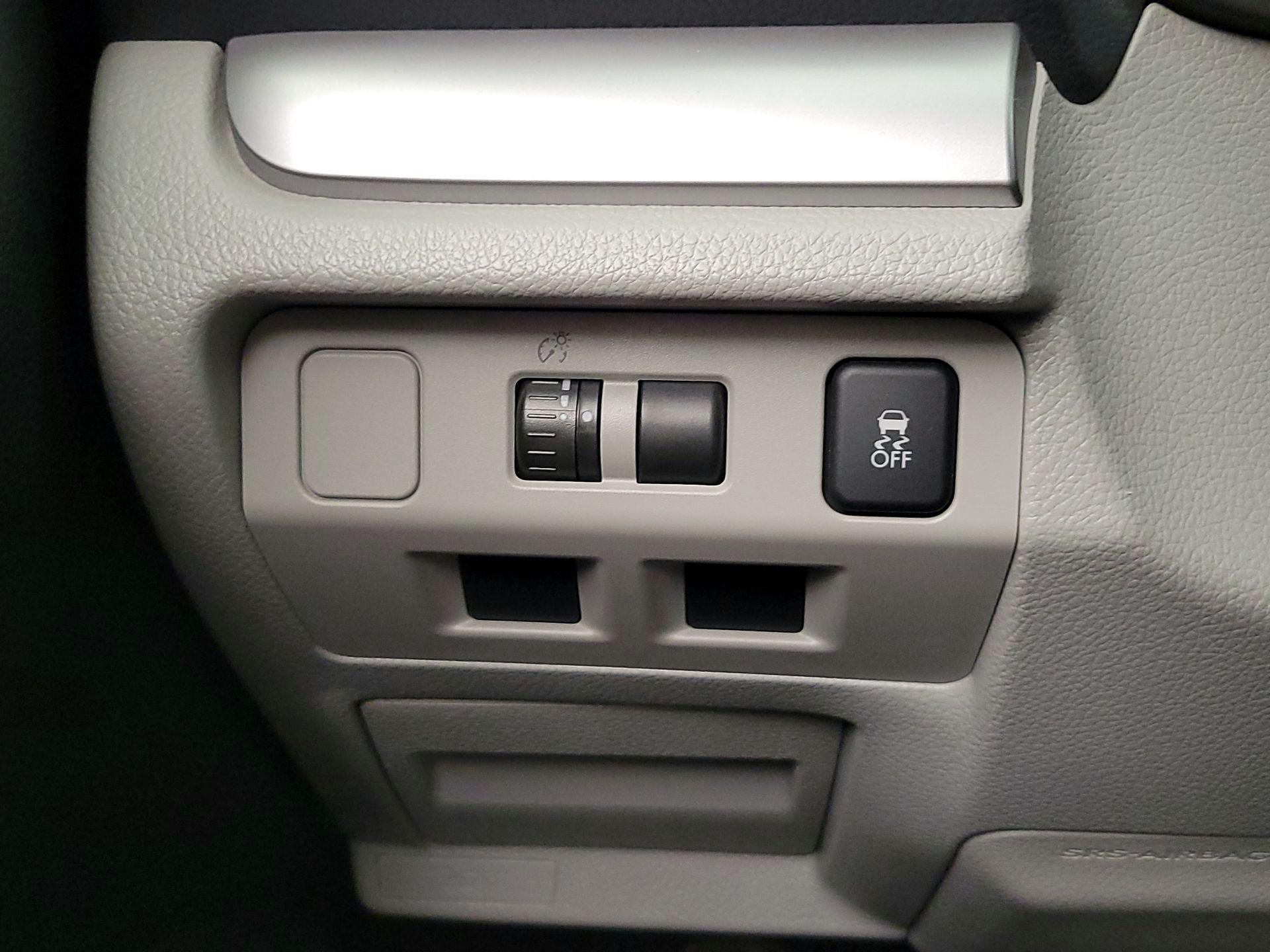 Thumbnail: 2015 Subaru Forester - 13