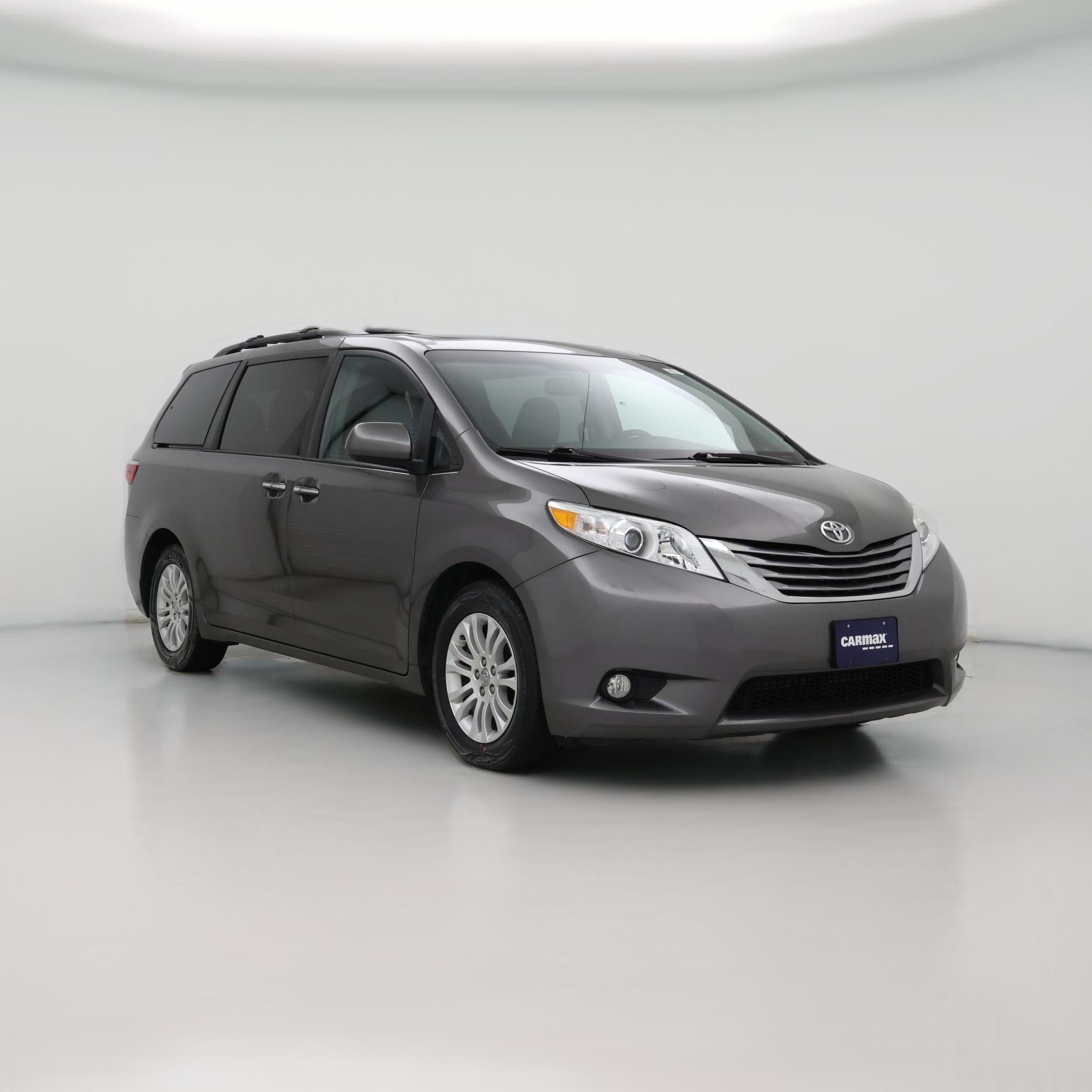 Thumbnail: 2017 Toyota Sienna - 1