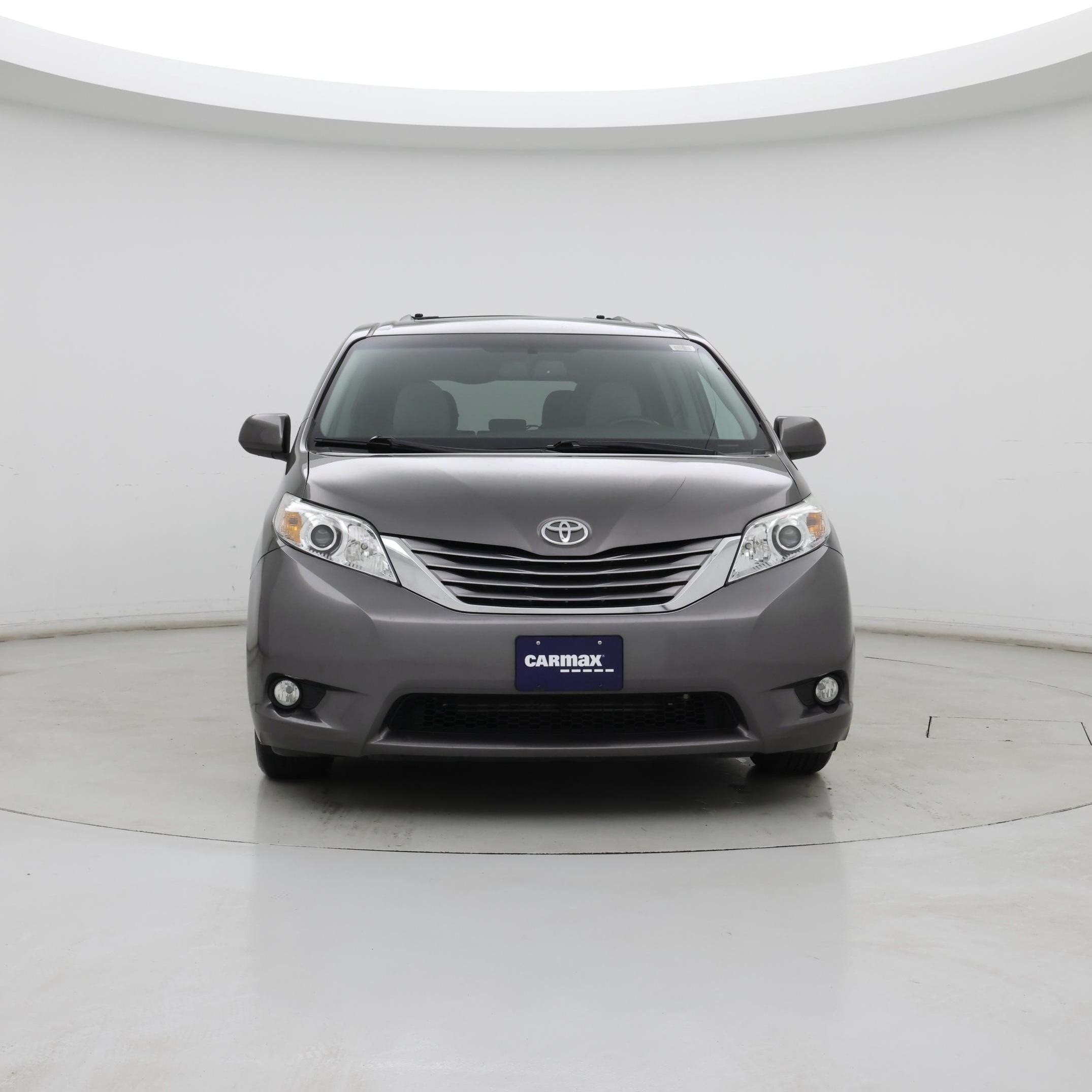 Thumbnail: 2017 Toyota Sienna - 5