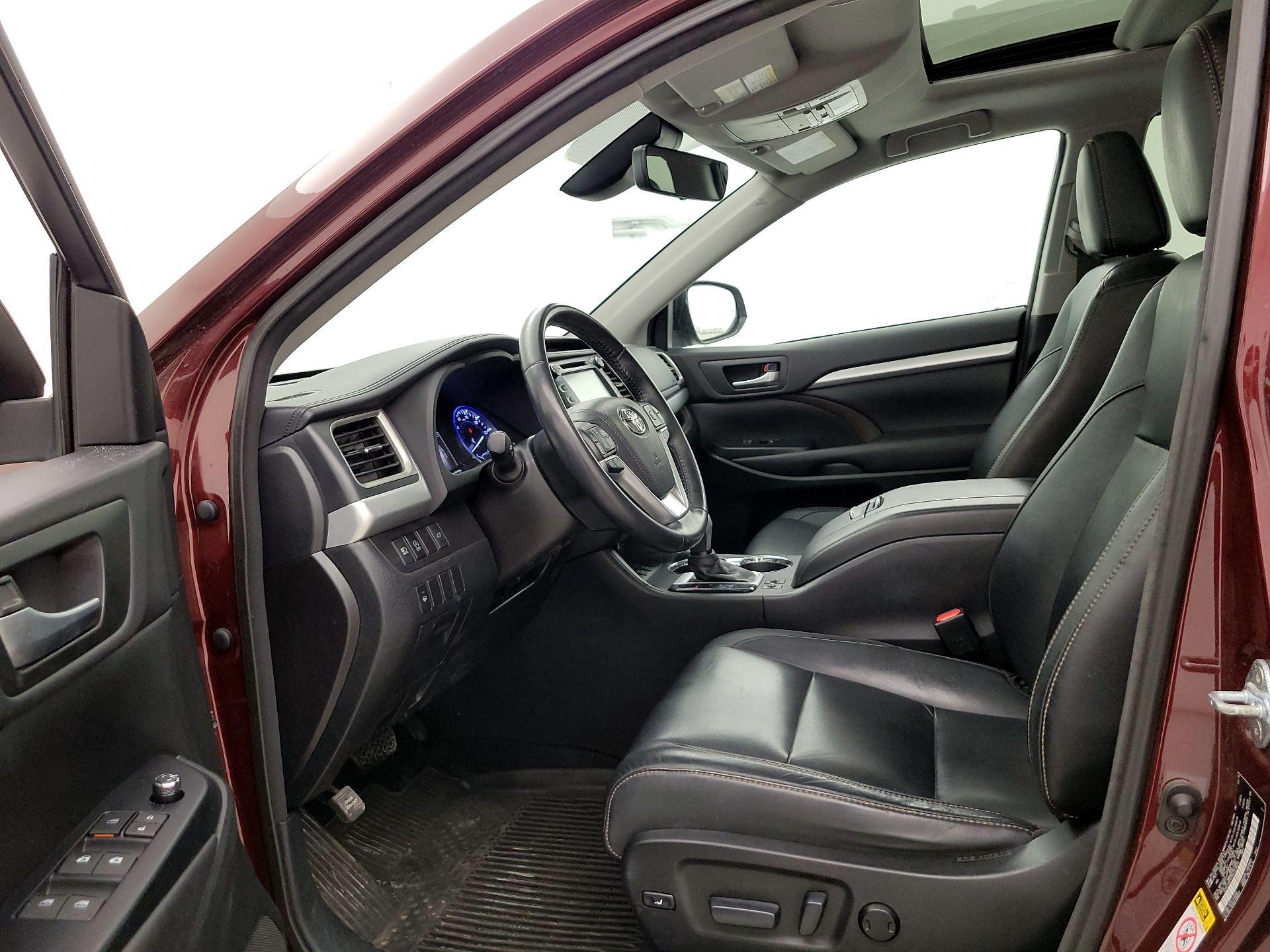 Thumbnail: 2017 Toyota Highlander - 11